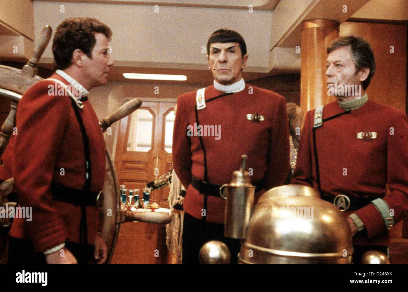 Star Trek V - Am Rande Des Universums  Star Trek V: Final Frontier  Kirk (William Shatner), Mr. Spock (Leonard Nimoy), 'Pille' Stock Photo