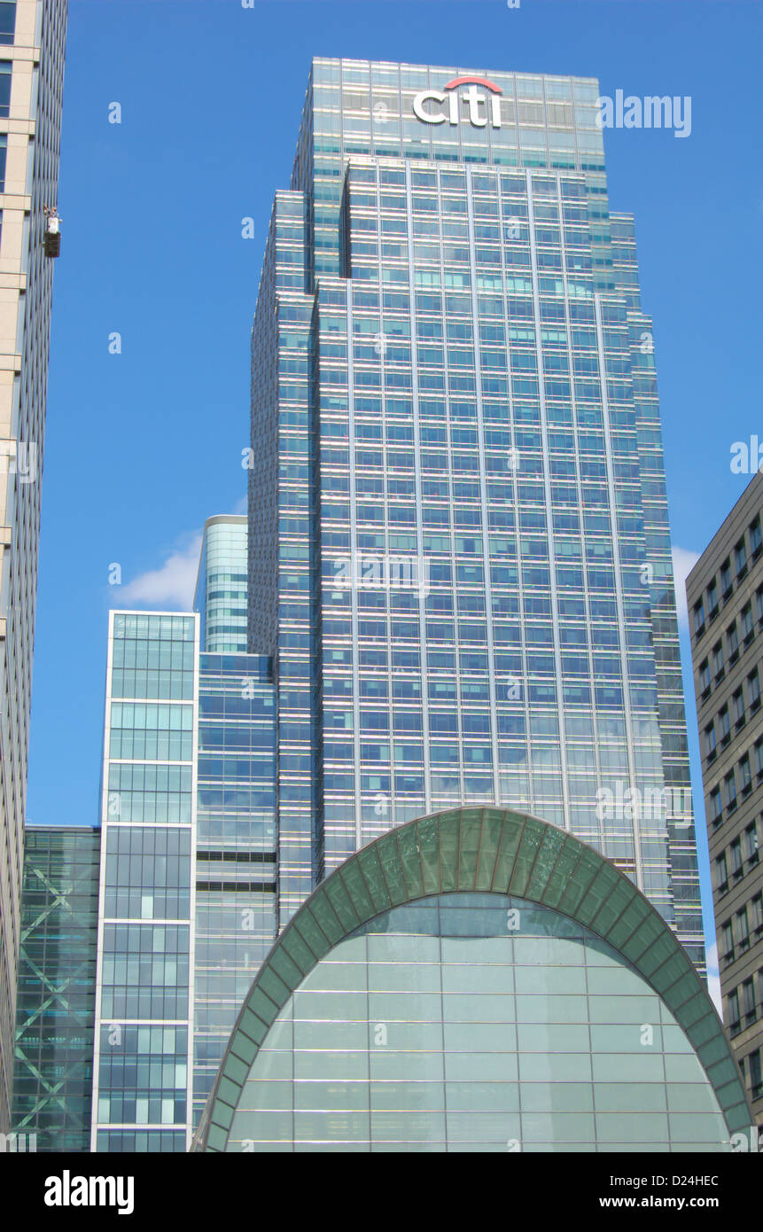 Office buildings at Canary Wharf in London, England Stock Photo - Alamy