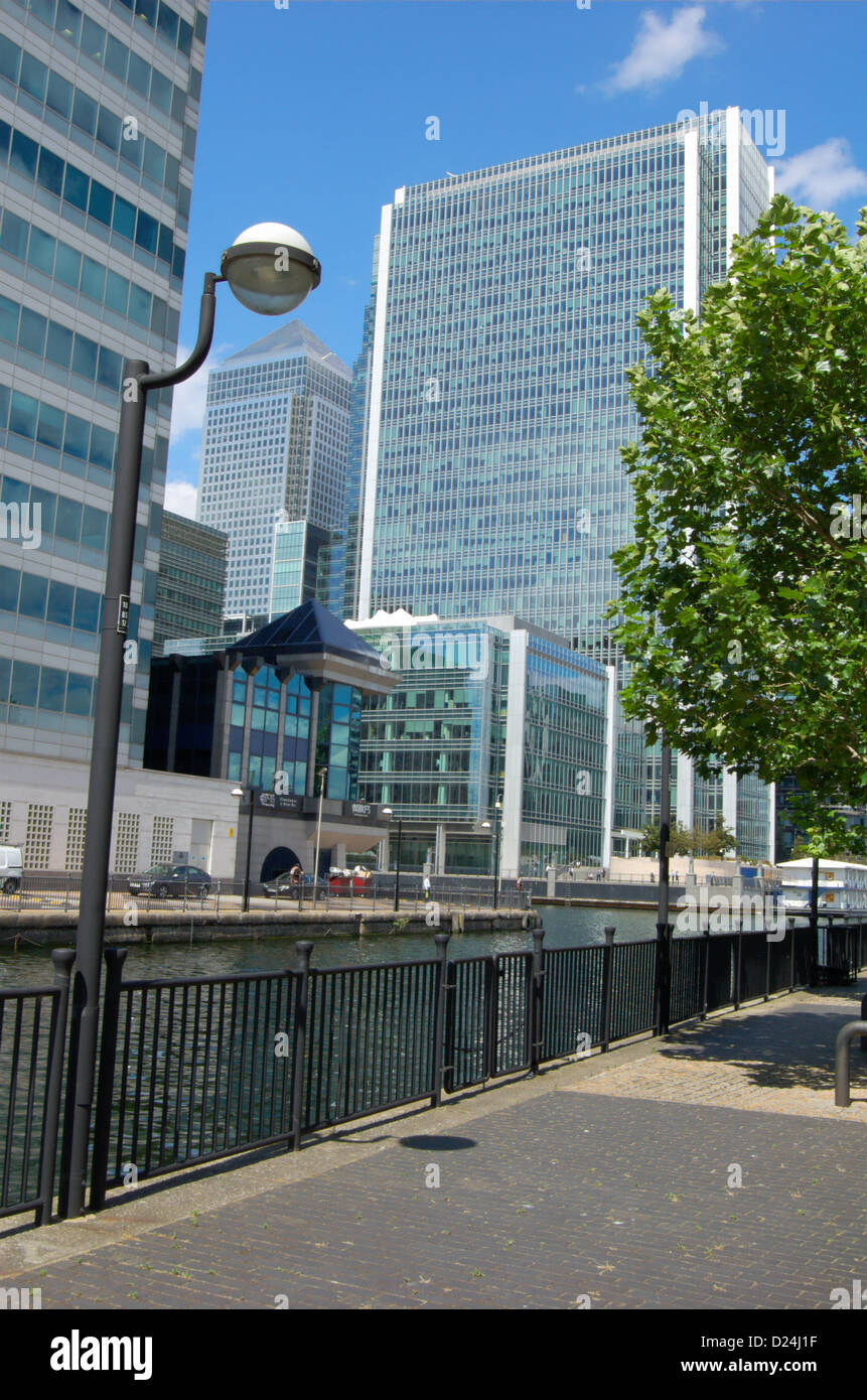 Office buildings at Canary Wharf in London, England Stock Photo - Alamy