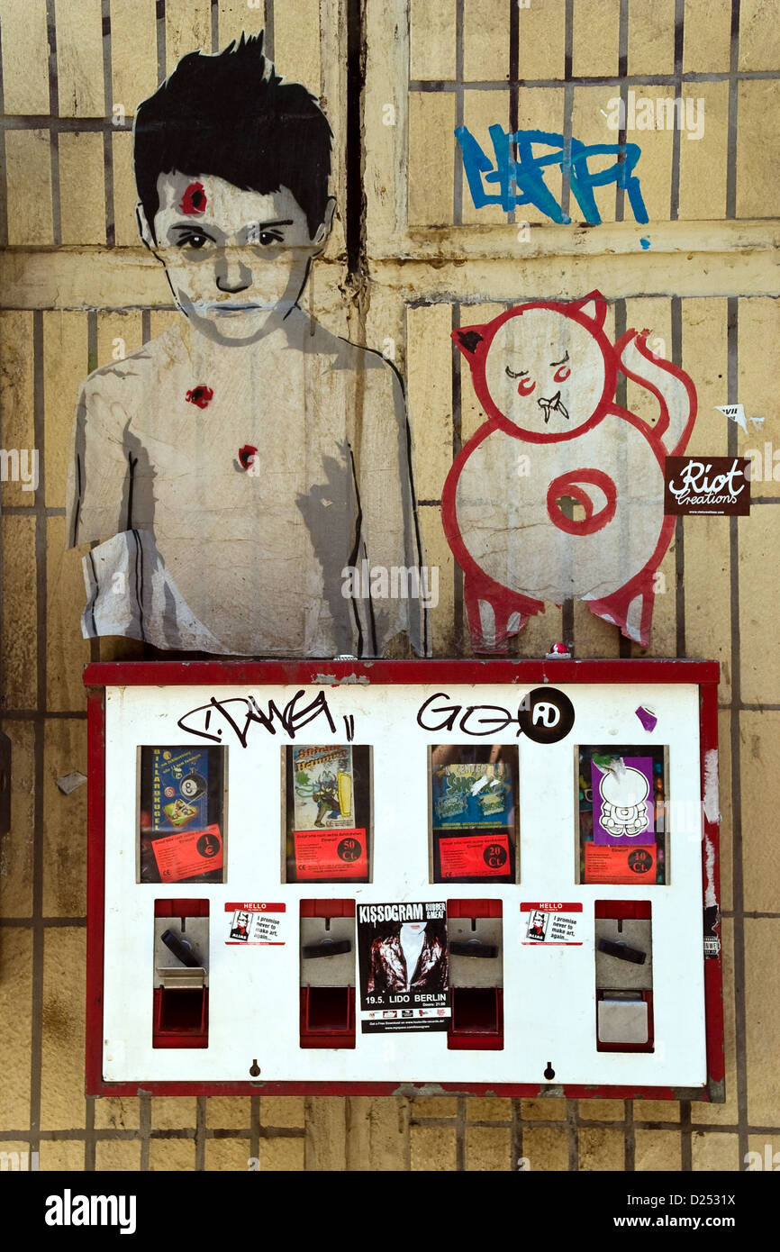 Berlin, Germany, gumball machine and street art in Berlin-Mitte Stock Photo