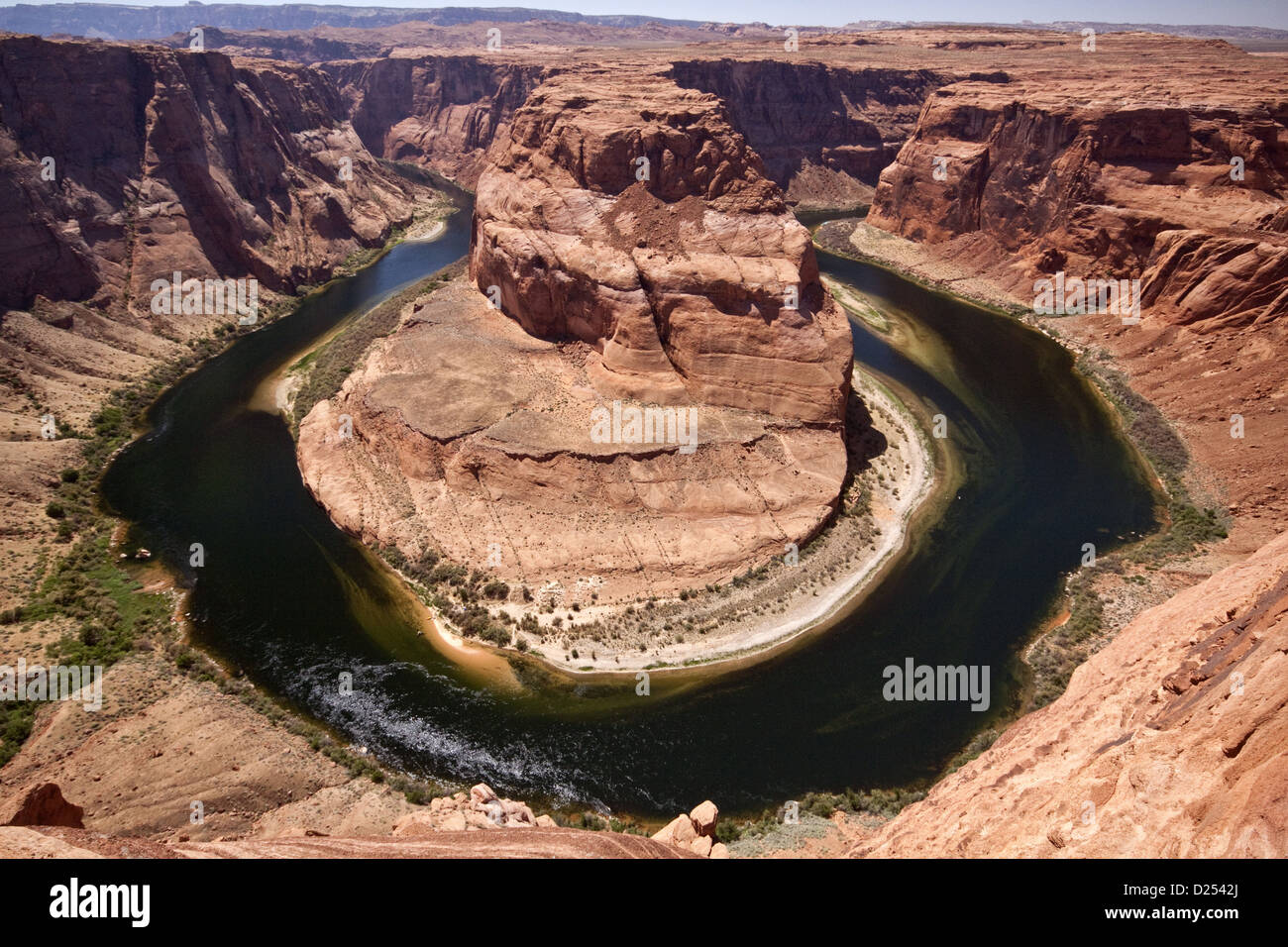 Horseshoe bend overlook Colorado River in Glen Canyon making 270 curve