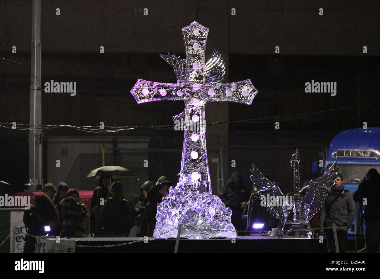 London Ice Sculpting Festival at Canary Wharf 2013 Stock Photo - Alamy