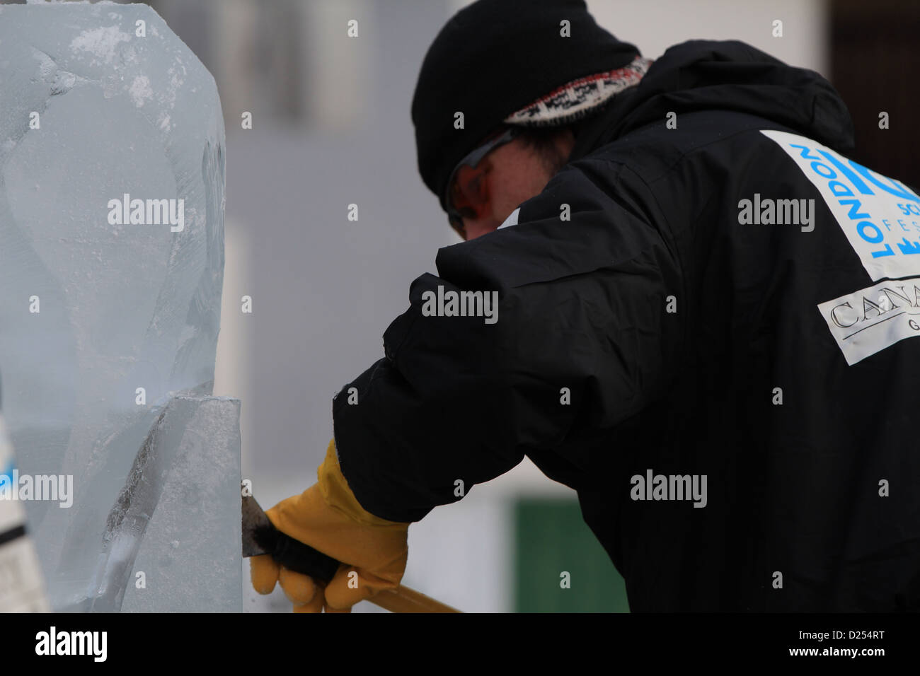 London Ice Sculpting Festival at Canary Wharf 2013 Stock Photo - Alamy