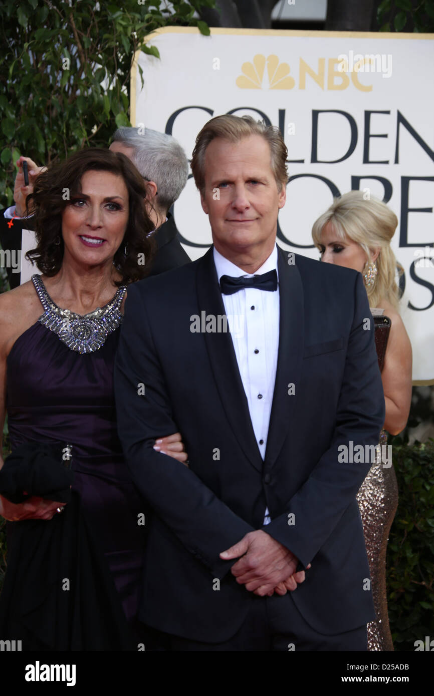Actor Jeff Daniels and wife Kathleen Treado arrive at the 70th Annual