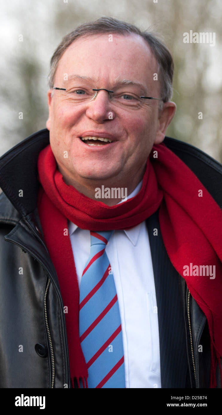 SPD top candidate in the state election of Niedersachsen, Stephan Weil, arrives for the SDP-Presidium meeting of the national and the federal government of the county Niedersachsen, in Braunschweig, Germany, 14 January 2013. Photo: Julian Stratenschulte Stock Photo
