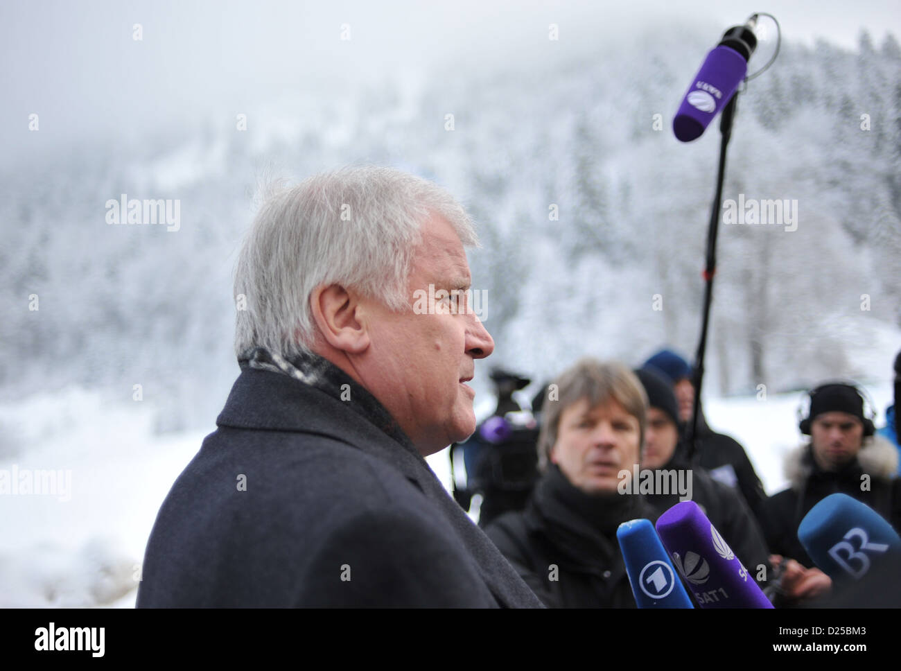 Premier of Bavaria Horst Seehofer (L) makes a press statement before the start of the CSU winter retreat at the Hann-Seidl Foundation in Wildbad Kreuth, Germany, 14 Janaury 2013. Photo: ANDREAS GEBERT Stock Photo