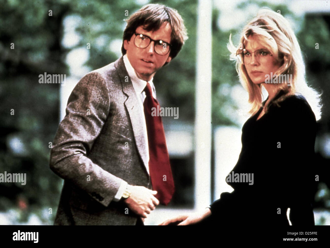 Sie Haben Alle Gelacht  They All Laughed  John Ritter, Dorothy Stratten Charles Rutledge (John Ritter) betreibt mit zwei Stock Photo