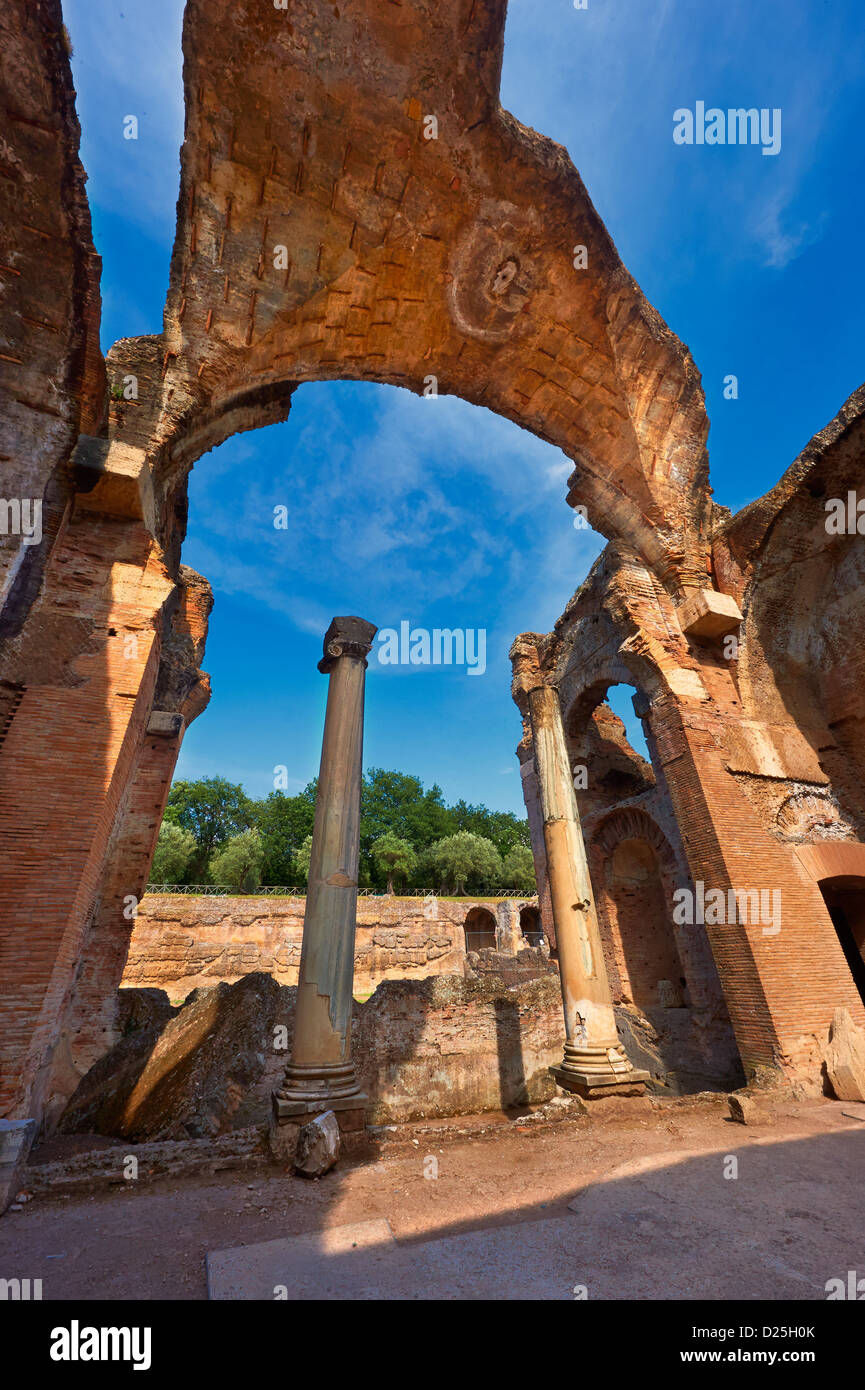 Thermal Grand Baths at Hadrian's Villa ( Villa Adriana ) built during ...