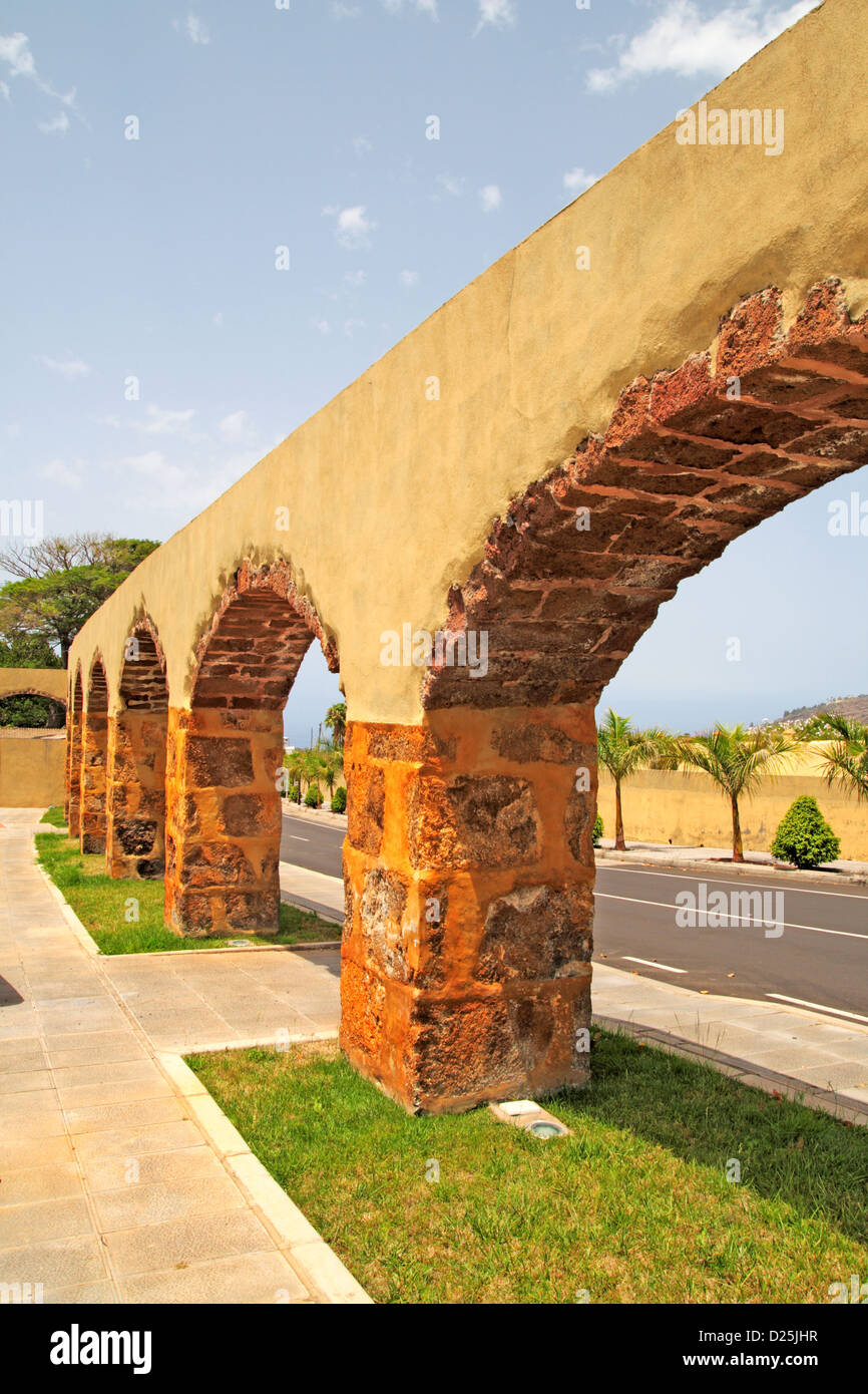 ancient stone bridge in La Palma island (spain Stock Photo - Alamy