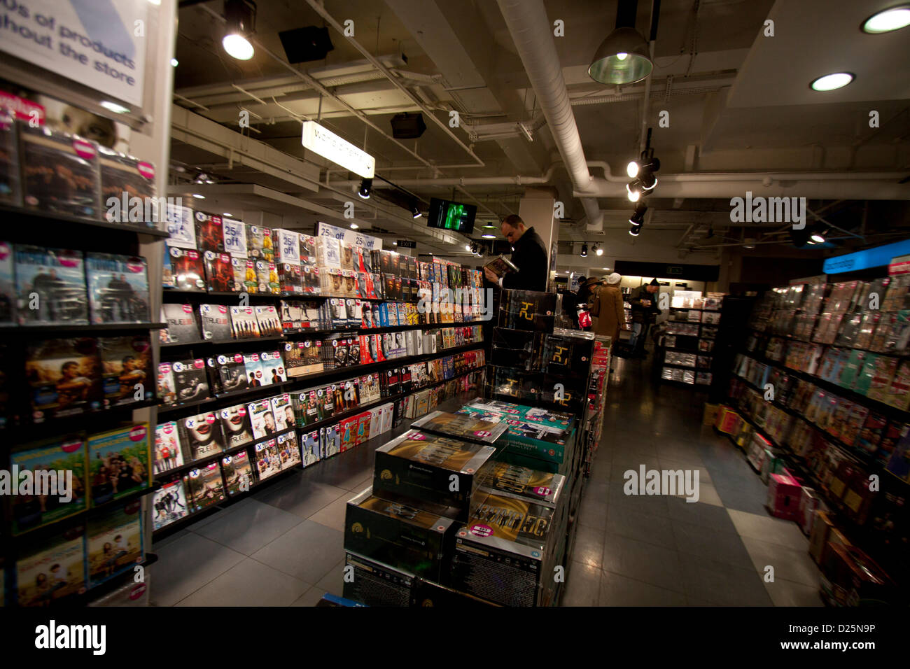 Music retail competition hires stock photography and images Alamy