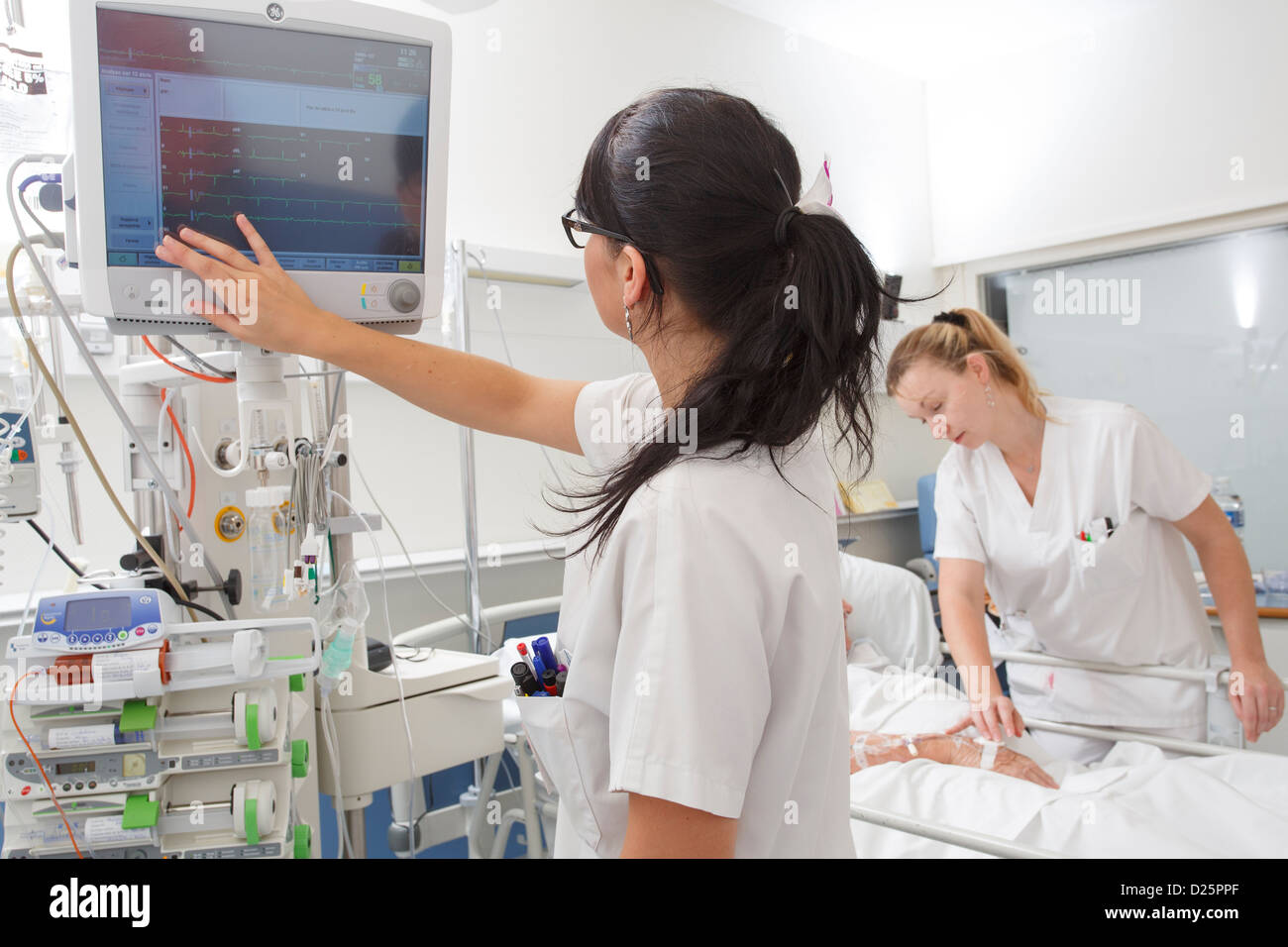 NURSE DISPENSING CARE Stock Photo Alamy