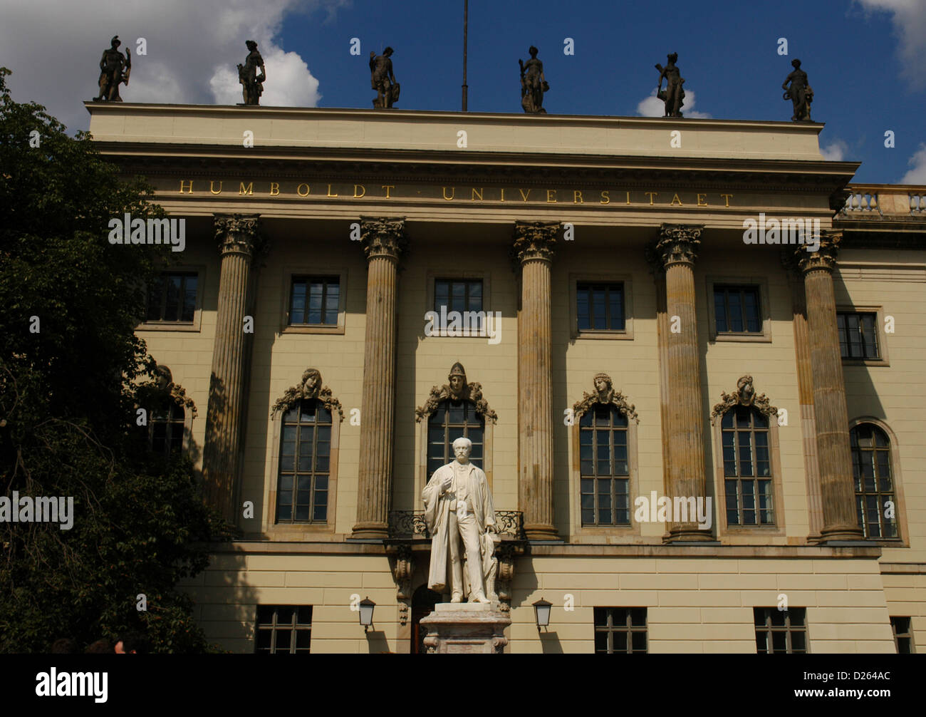 Humboldt University. Facade and statue of the German physicist Hermann von Helmholtz (1821-1894). Berlín. Germany. Stock Photo