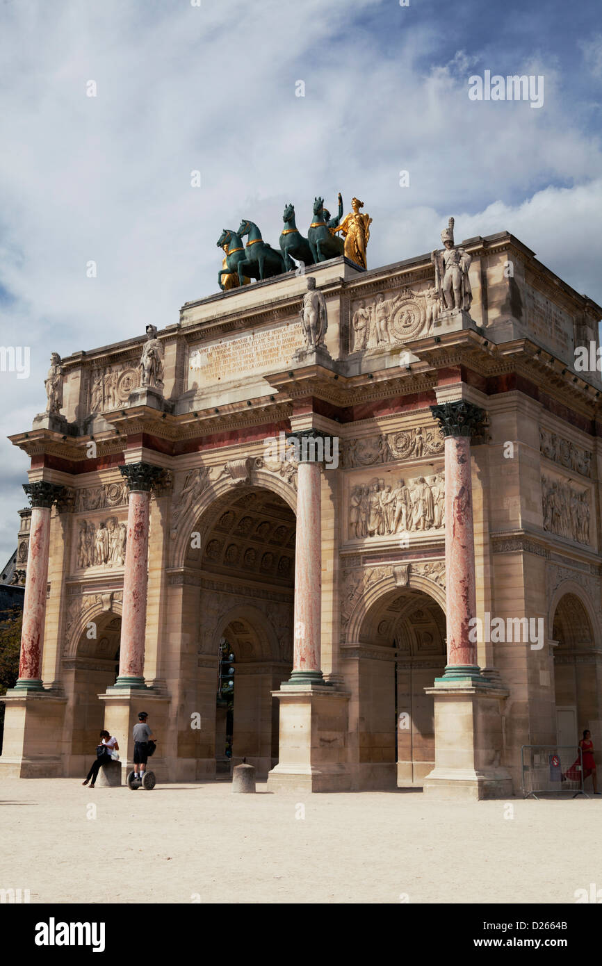 Arc du Carousel - Carousel Arch near the Louvre museum, Paris, France ...