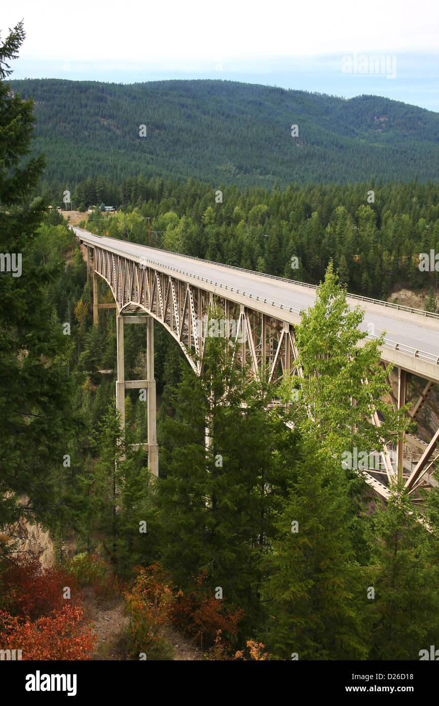 Steel truss bridge spans canyon hi-res stock photography and images - Alamy