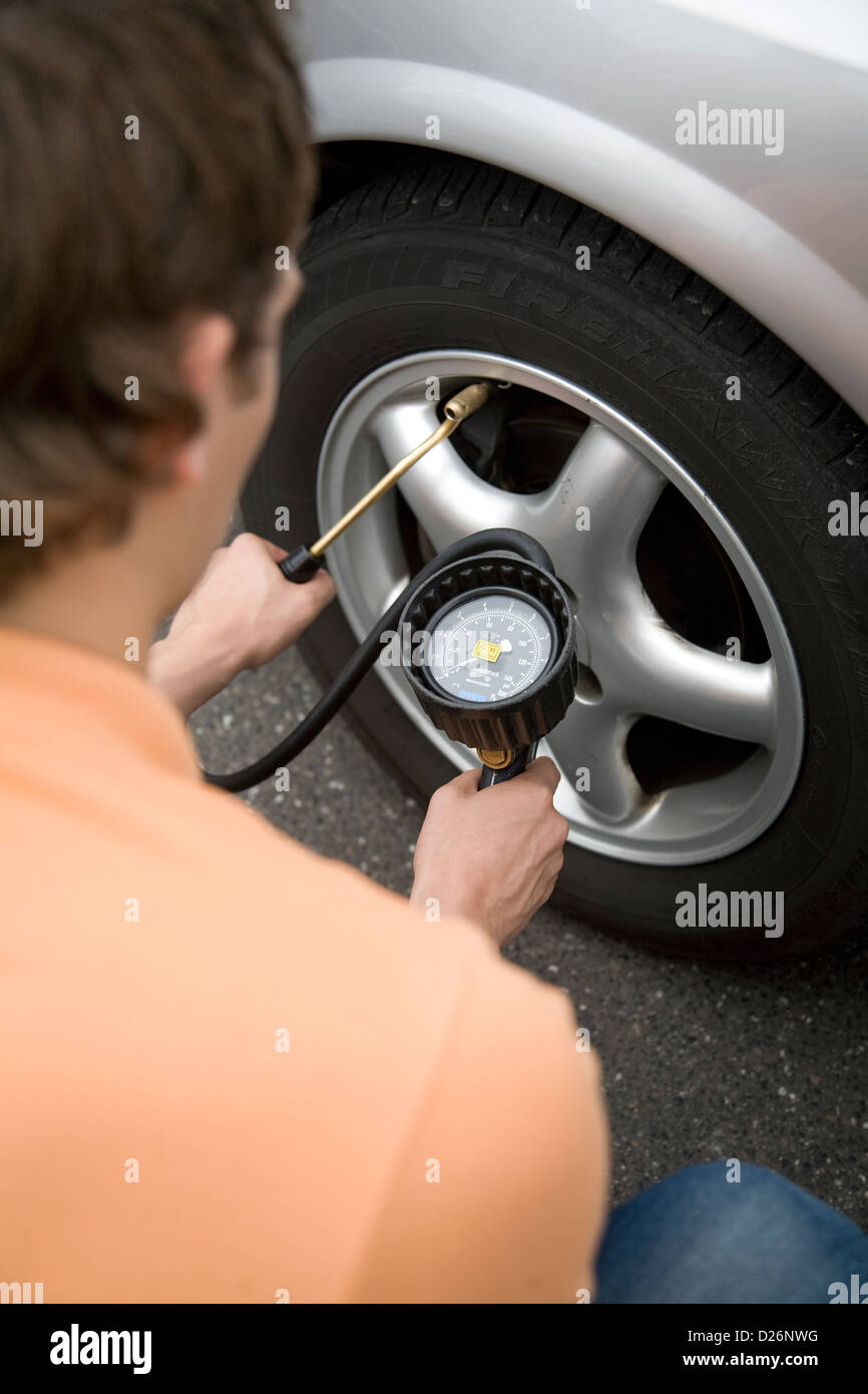 Gas station tire hires stock photography and images Alamy