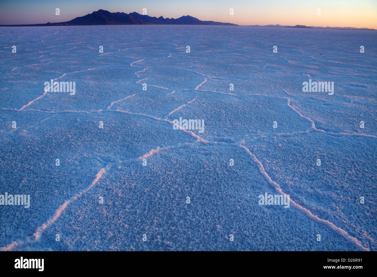 Great salt desert patterns hi-res stock photography and images - Alamy