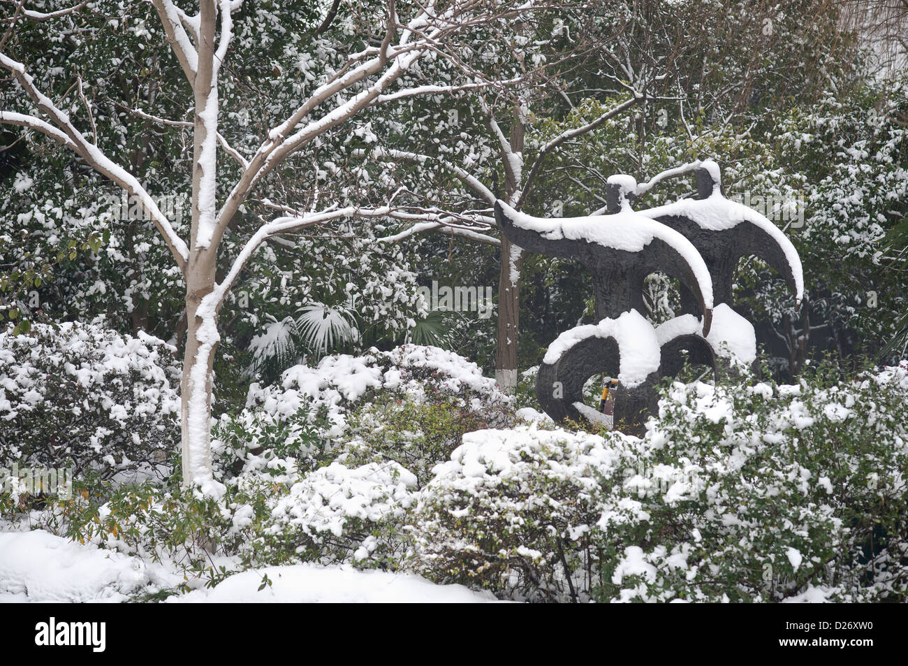 Sightseeing snow statue statues hi-res stock photography and images - Alamy