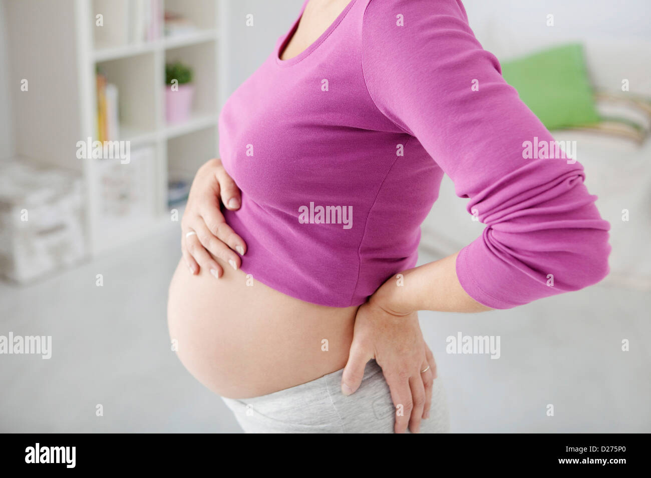 Беременность 3 5 года. Беременные женщины. Простые беременные женщины. Картинки беременных. Картинки беременных женщин.