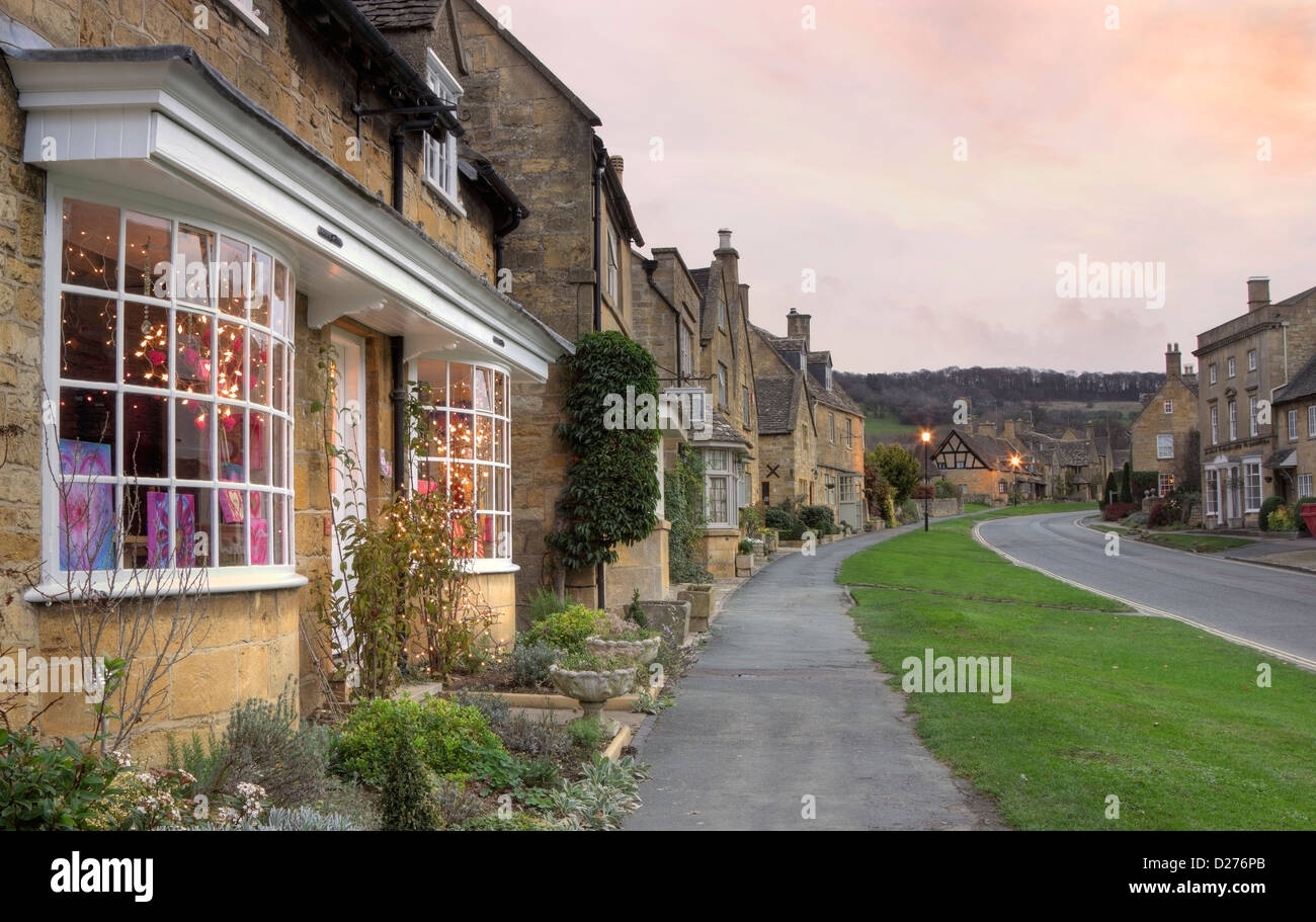 The pretty village of Broadway, Cotswolds, England Stock Photo