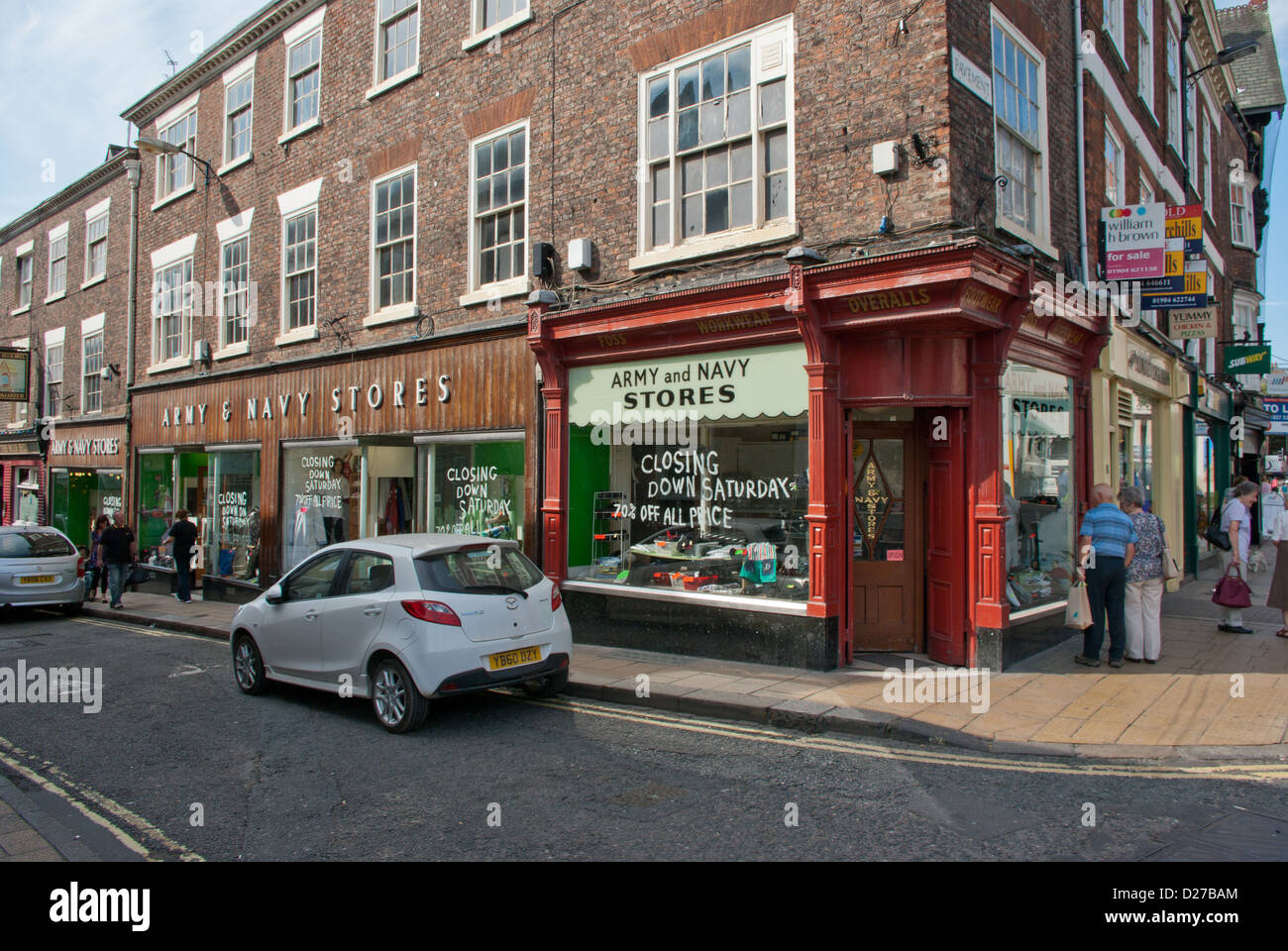 Army navy store hi-res stock photography and images - Alamy