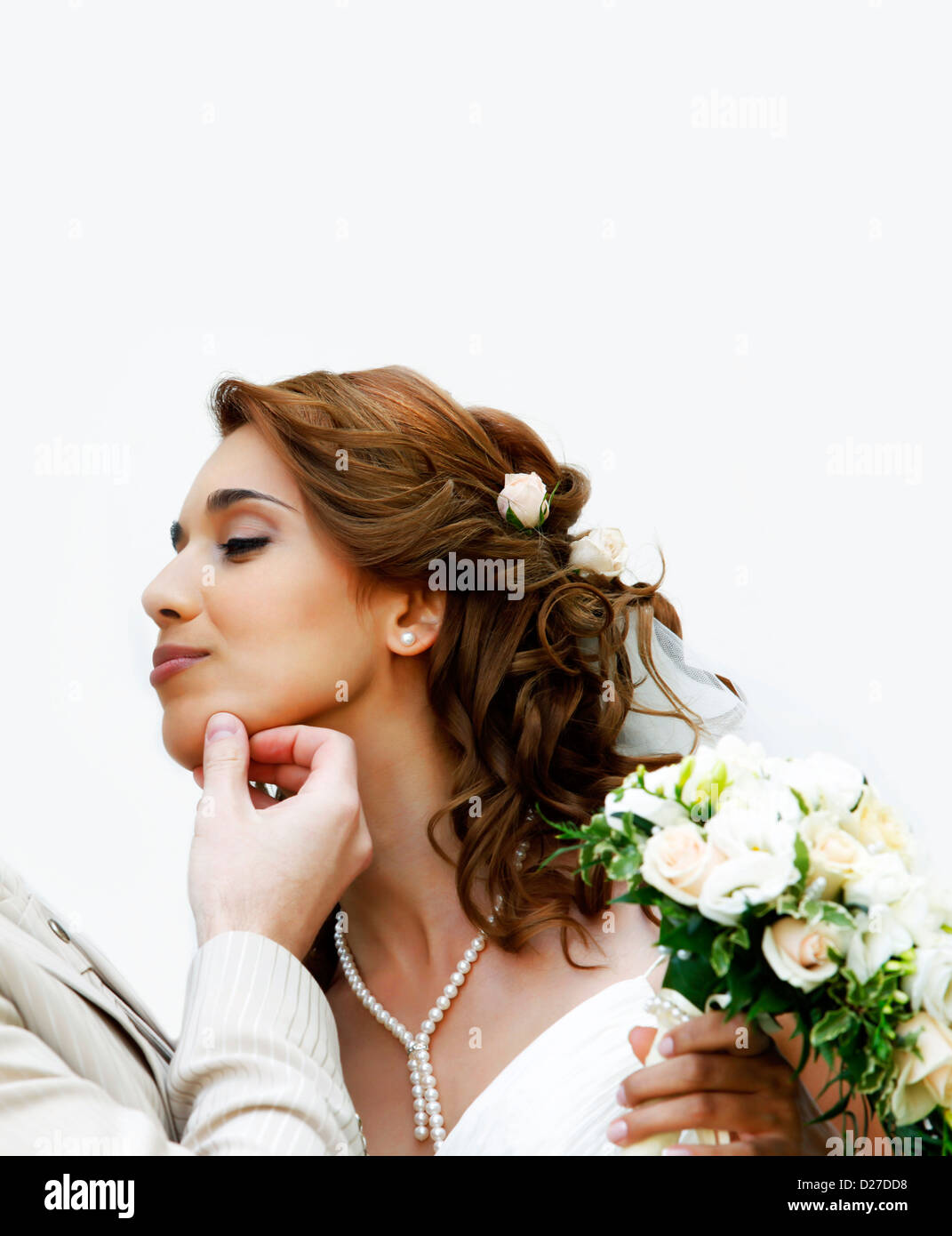 Portrait of the beautiful bride with a bouquet Stock Photo - Alamy