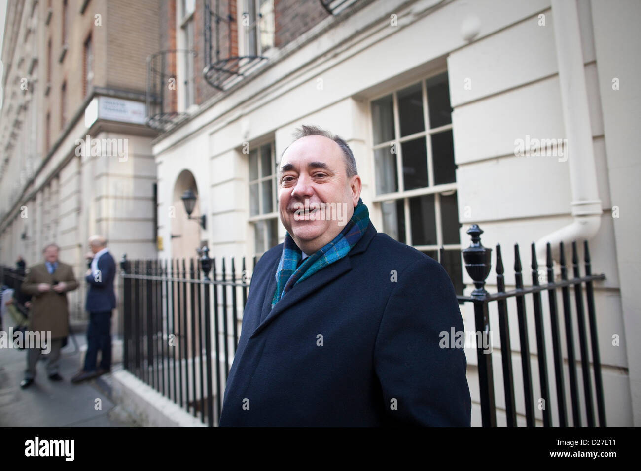 London, UK. 16th January 2013.   Picture shows Alex Salmond, First Minister of Scotland along the street in central London, UK after speaking at the Foreign Press Association. Credit:  Jeff Gilbert / Alamy Live News Stock Photo