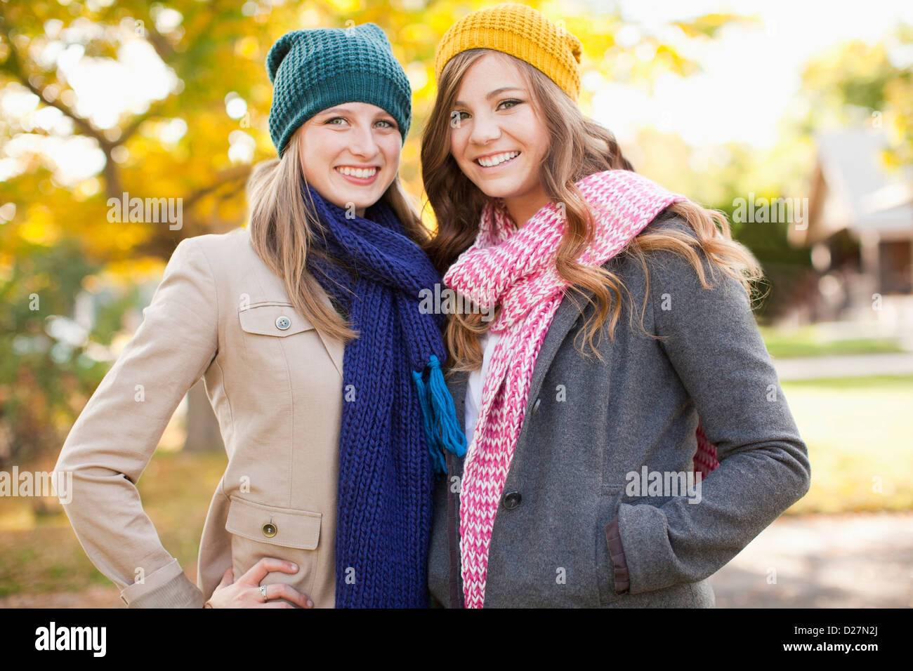 Women wearing similar hats hi-res stock photography and images - Alamy