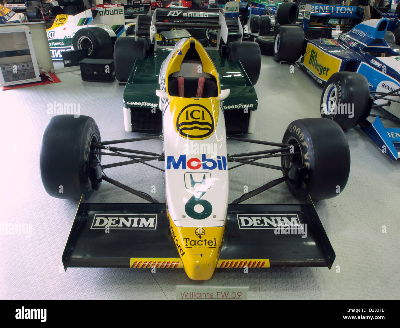 Williams fw09 hi-res stock photography and images - Alamy