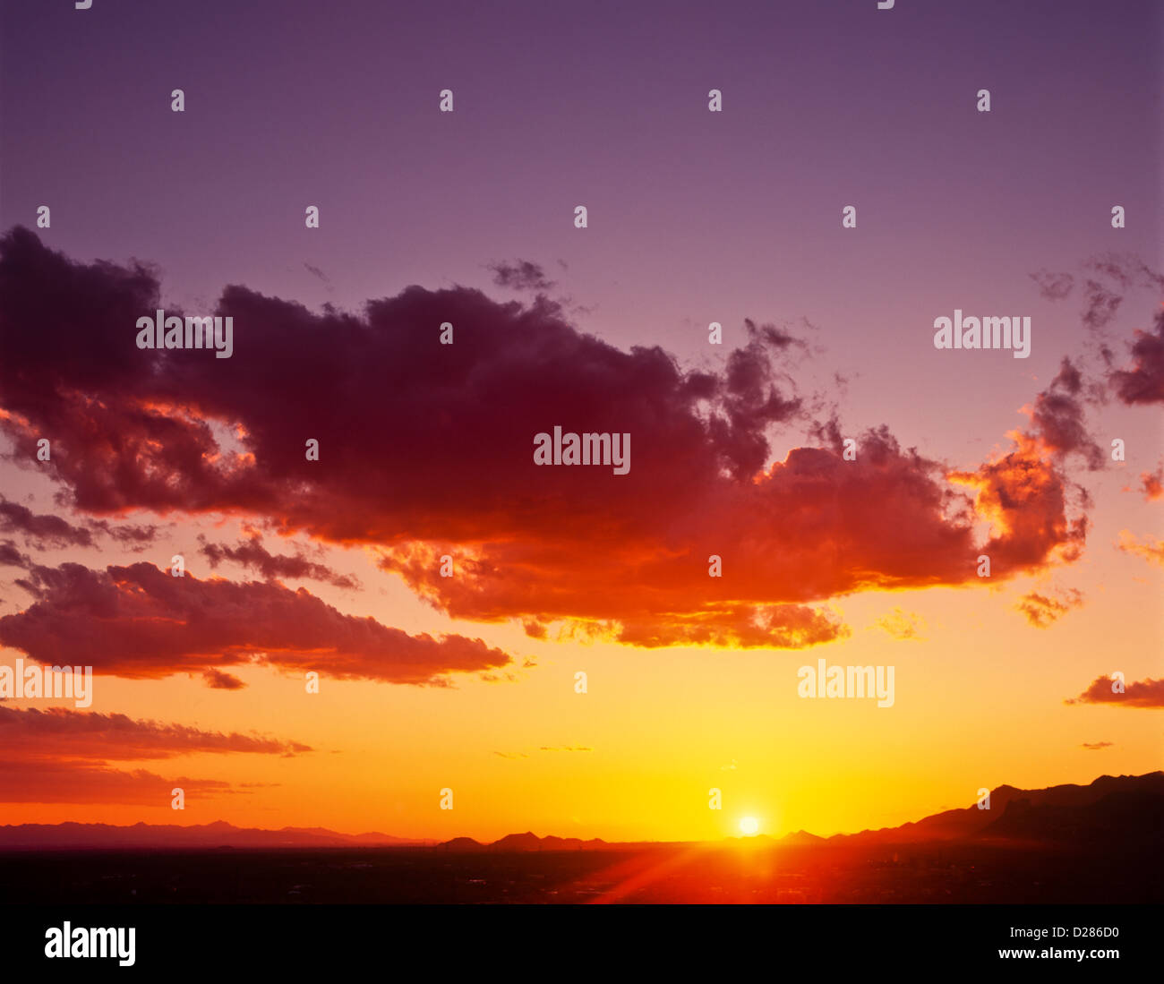 Dynamic desert skies hi-res stock photography and images - Alamy