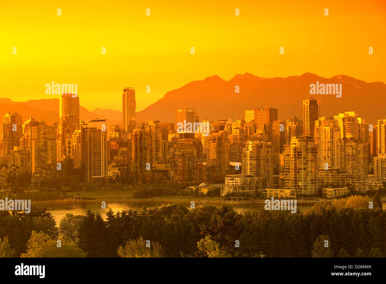FALSE CREEK SKYLINE DOWNTOWN VANCOUVER TO COAST MOUNTAINS BRITISH ...
