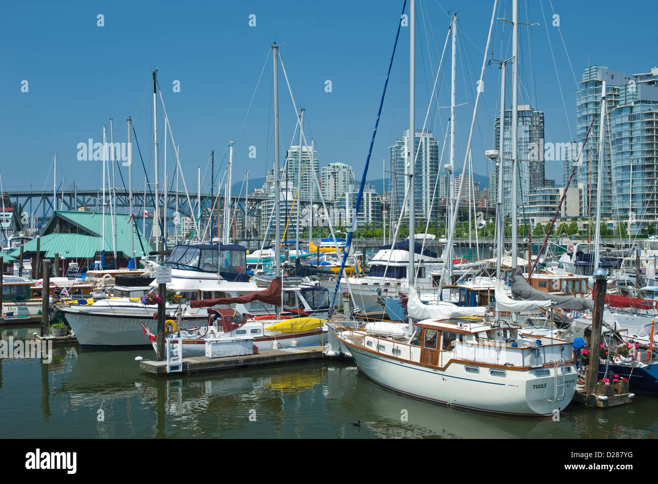 STAMPS LANDING MARINA FALSE CREEK VANCOUVER SKYLINE BRITISH COLUMBIA