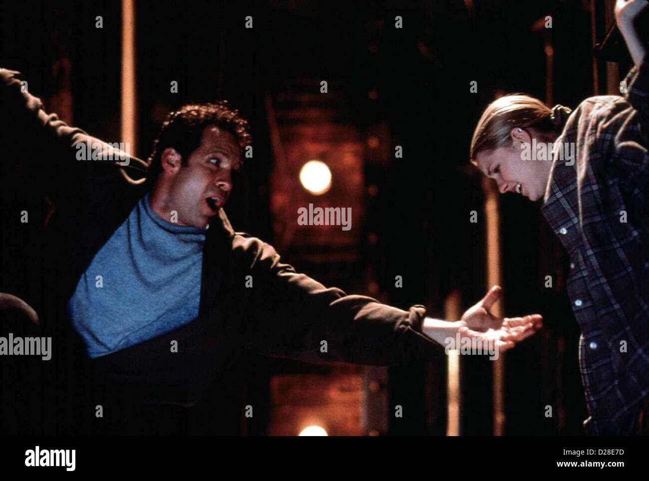 Im Jenseits Sind Noch Zimmer Frei   Tower Of Terror   Steve Guttenberg, Kirsten Dunst *** Local Caption *** 1997  Disney Stock Photo