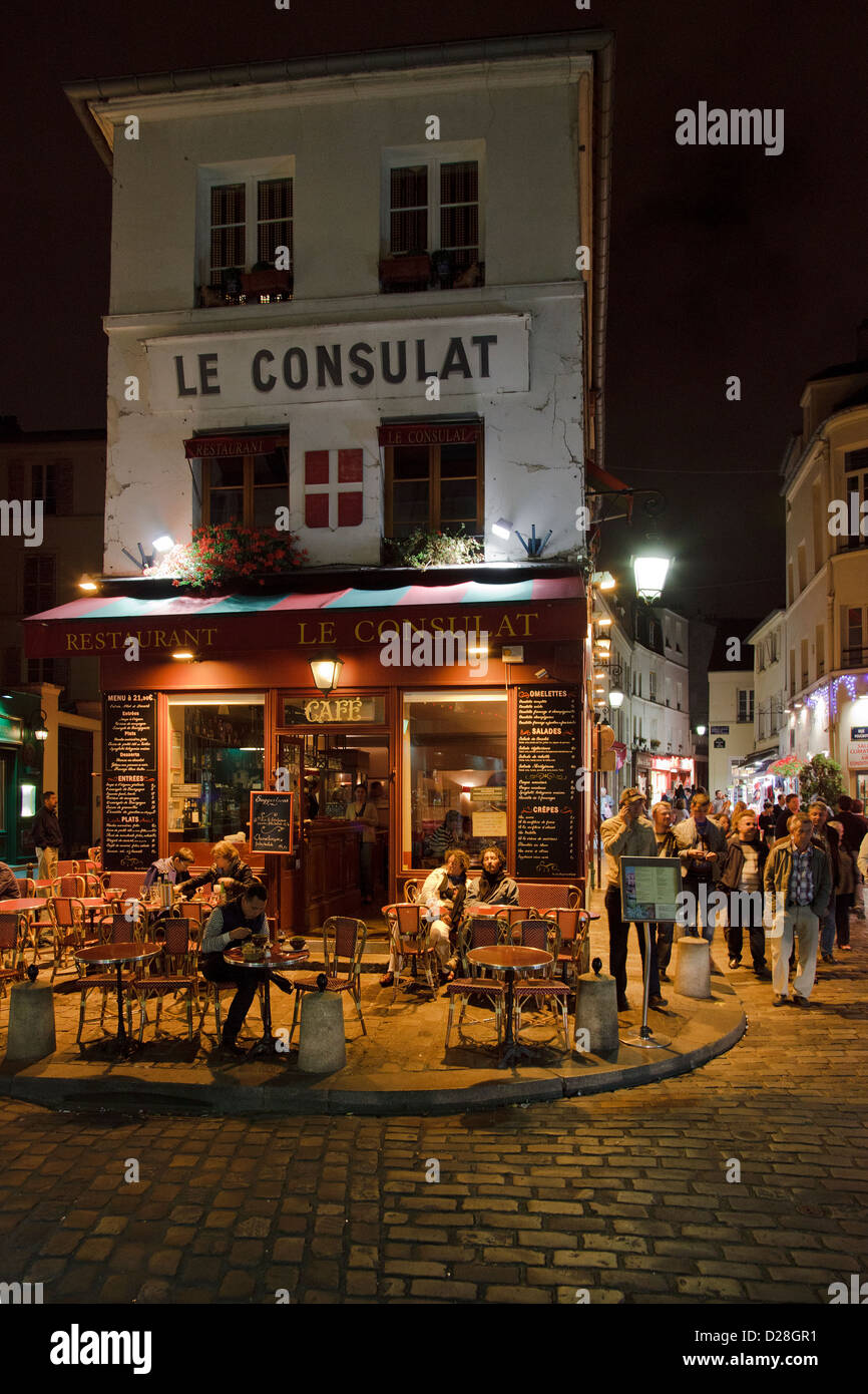 Le Consulat in Montmartre at night Stock Photo
