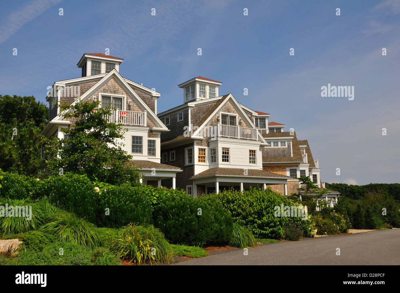 Cape cod style apartment building hires stock photography and images Alamy