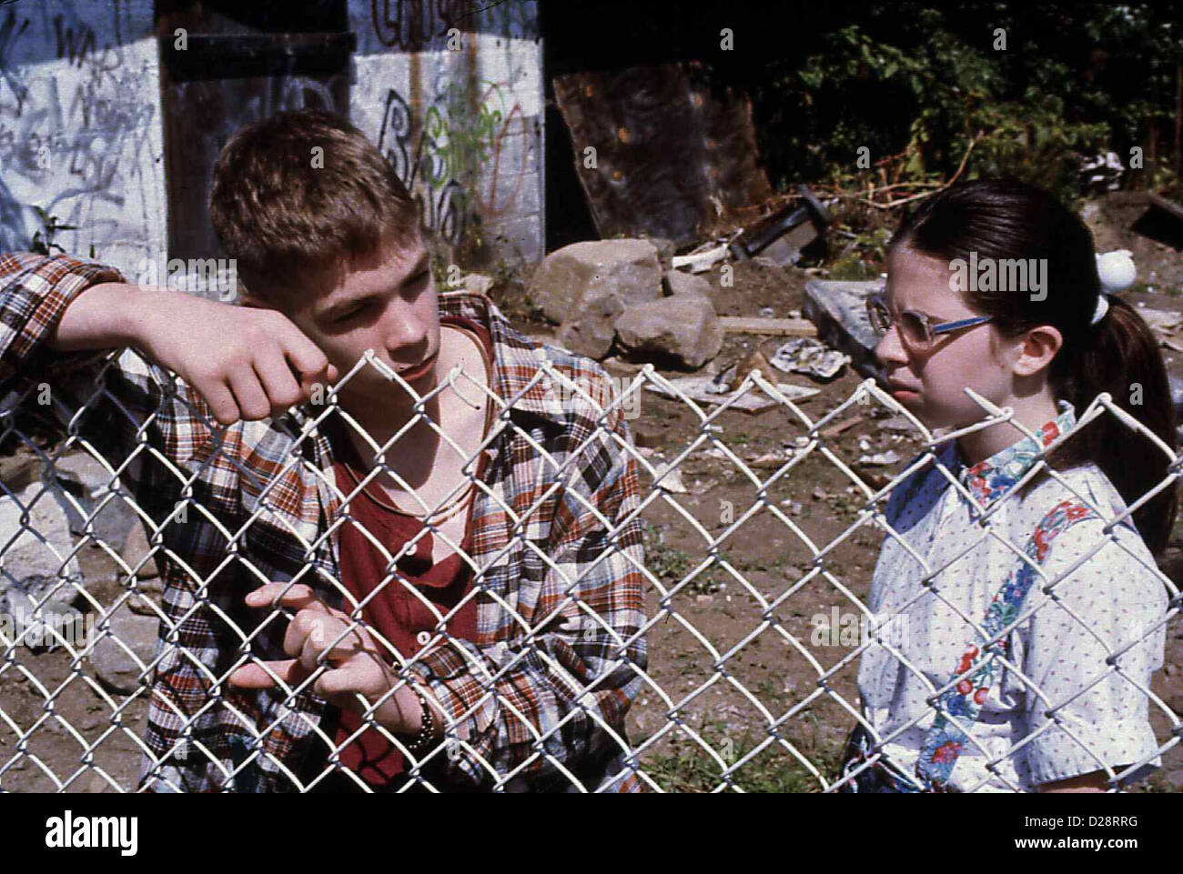 Willkommen Im Tollhaus  Welcome To Dollhouse  Matthew Faber, Heather Matarazzo Dawn (Heather Matarazzo) mit ihrem Bruder Mark Stock Photo