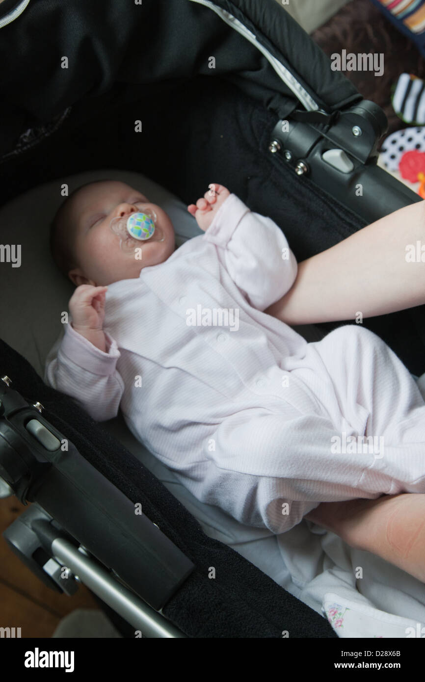 how to put newborn in pram