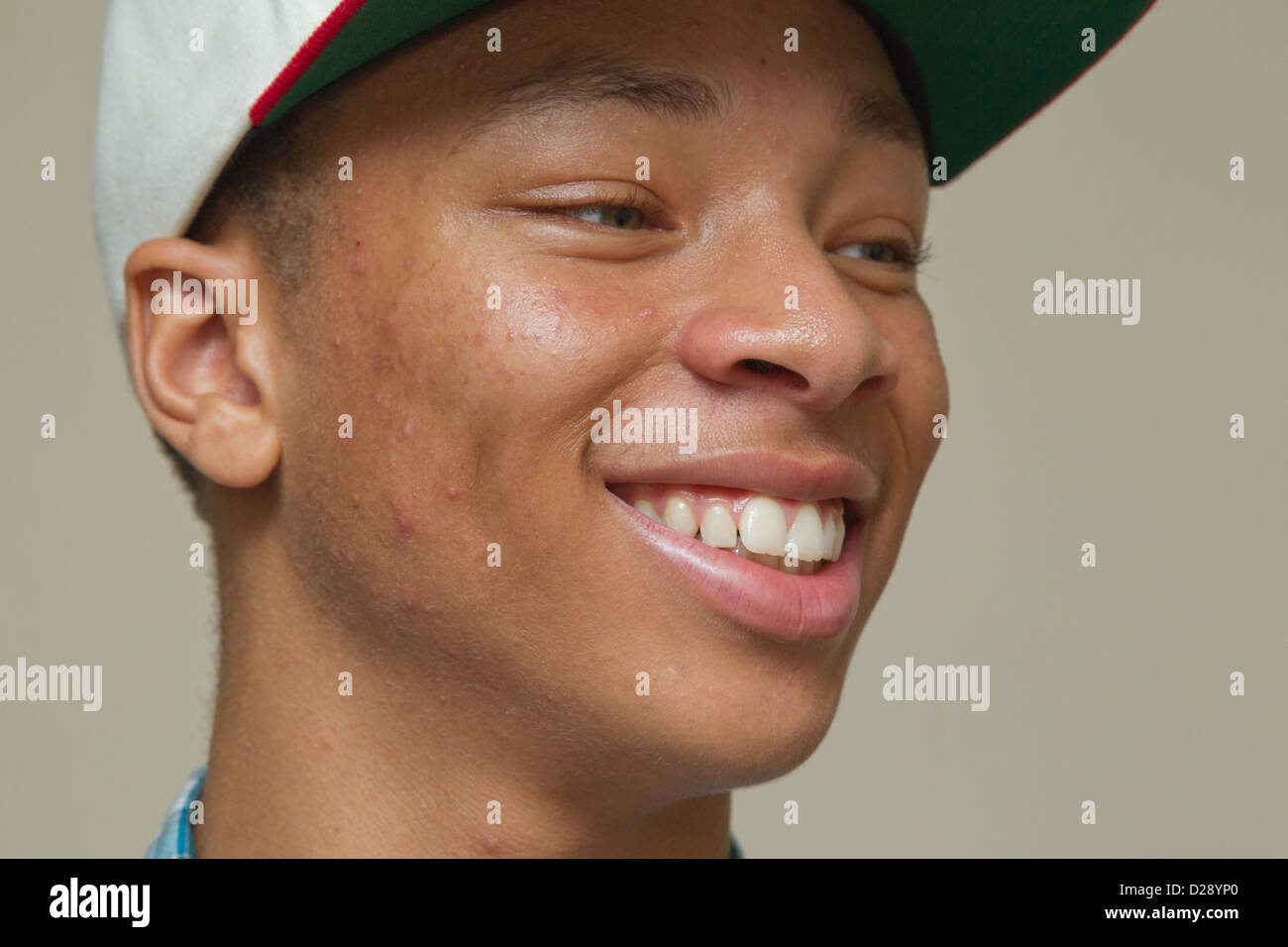 Teenage boy smiling Stock Photo - Alamy
