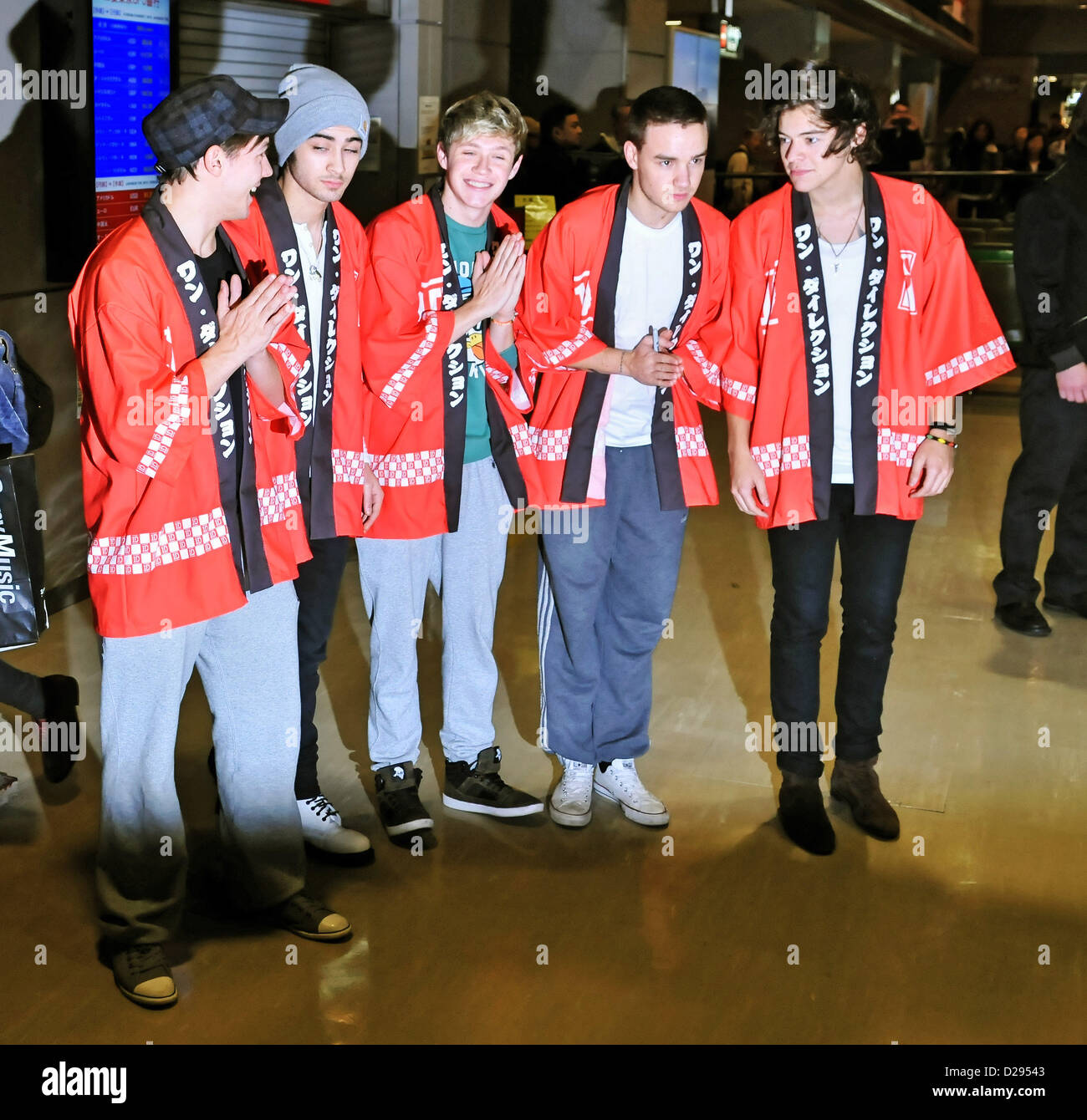 Narita International Airport Japan 17th January 13 Louis Tomlinson Zayn Malik Niall Horan Liam Payne And Harry Styles Of The U K Pop Group One Direction Arrive At Narita International Airport In Chiba