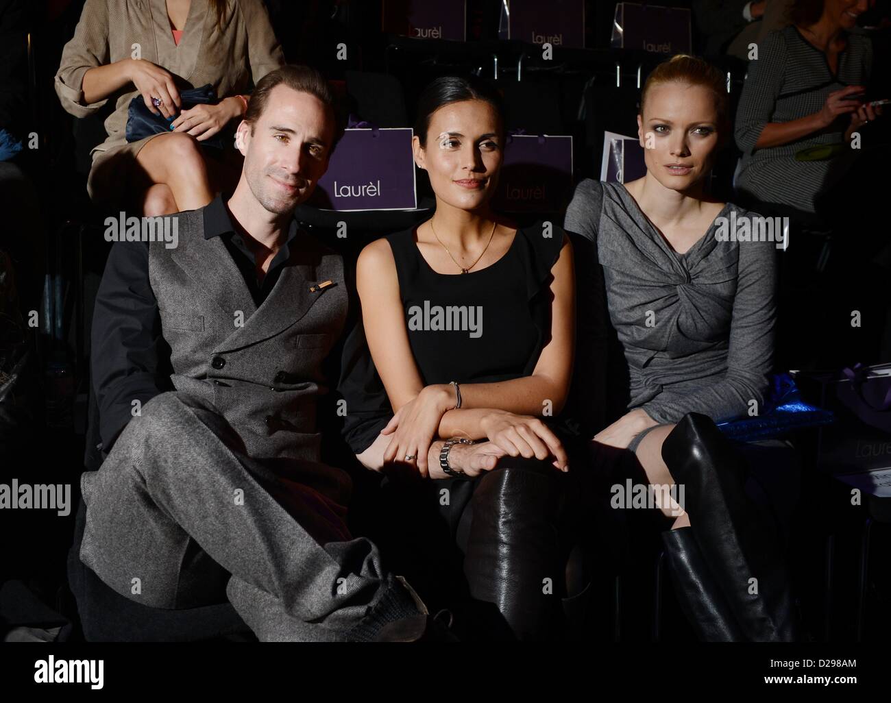 British actor Joseph Fiennes (LR), partner Maria Dolores Dieguez and