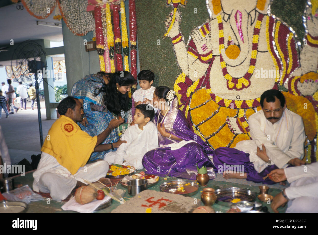Thread ceremony hires stock photography and images Alamy