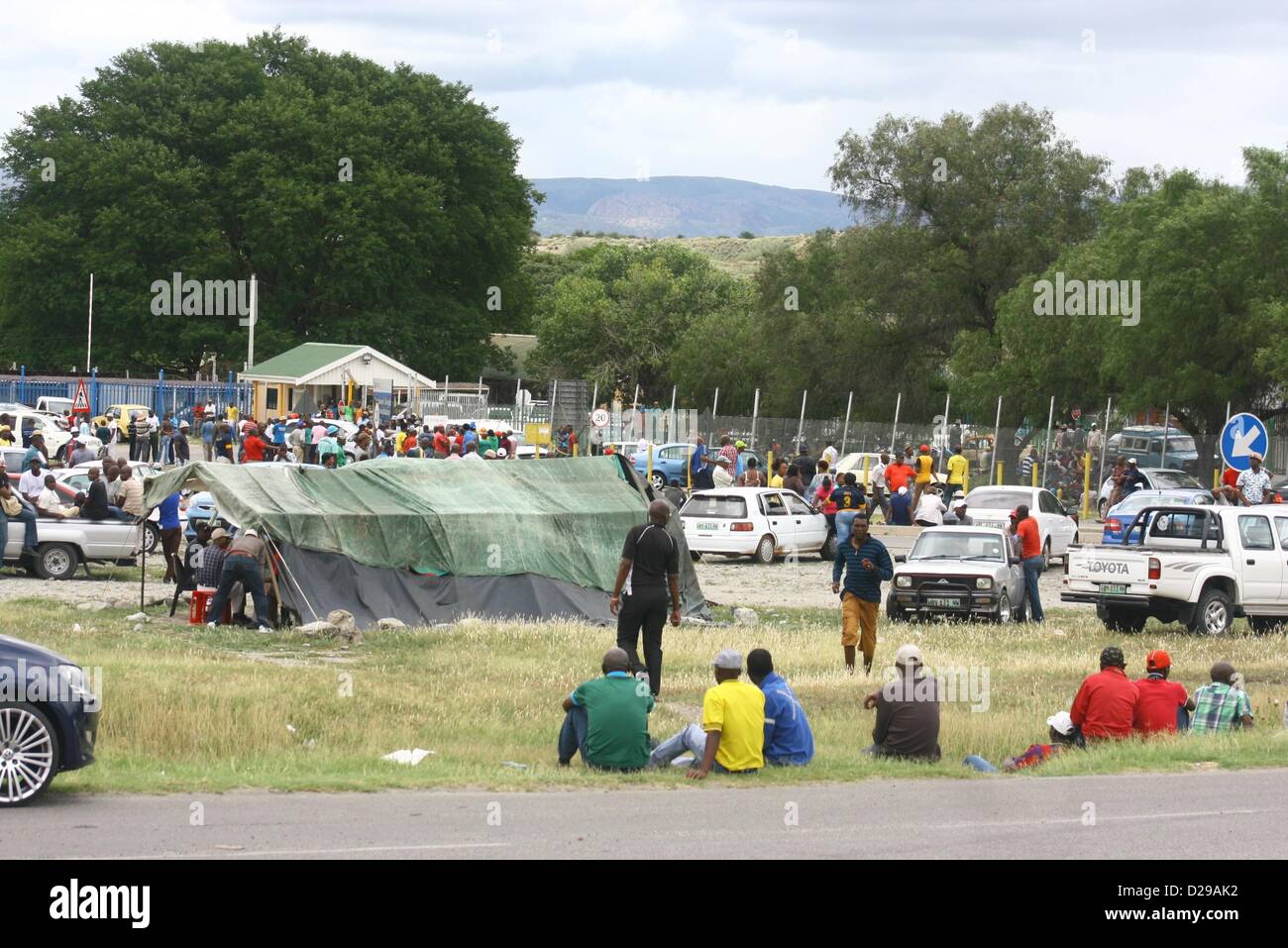 RUSTENBURG, SOUTH AFRICA – Mineworkers protest outside the Khomanani ...