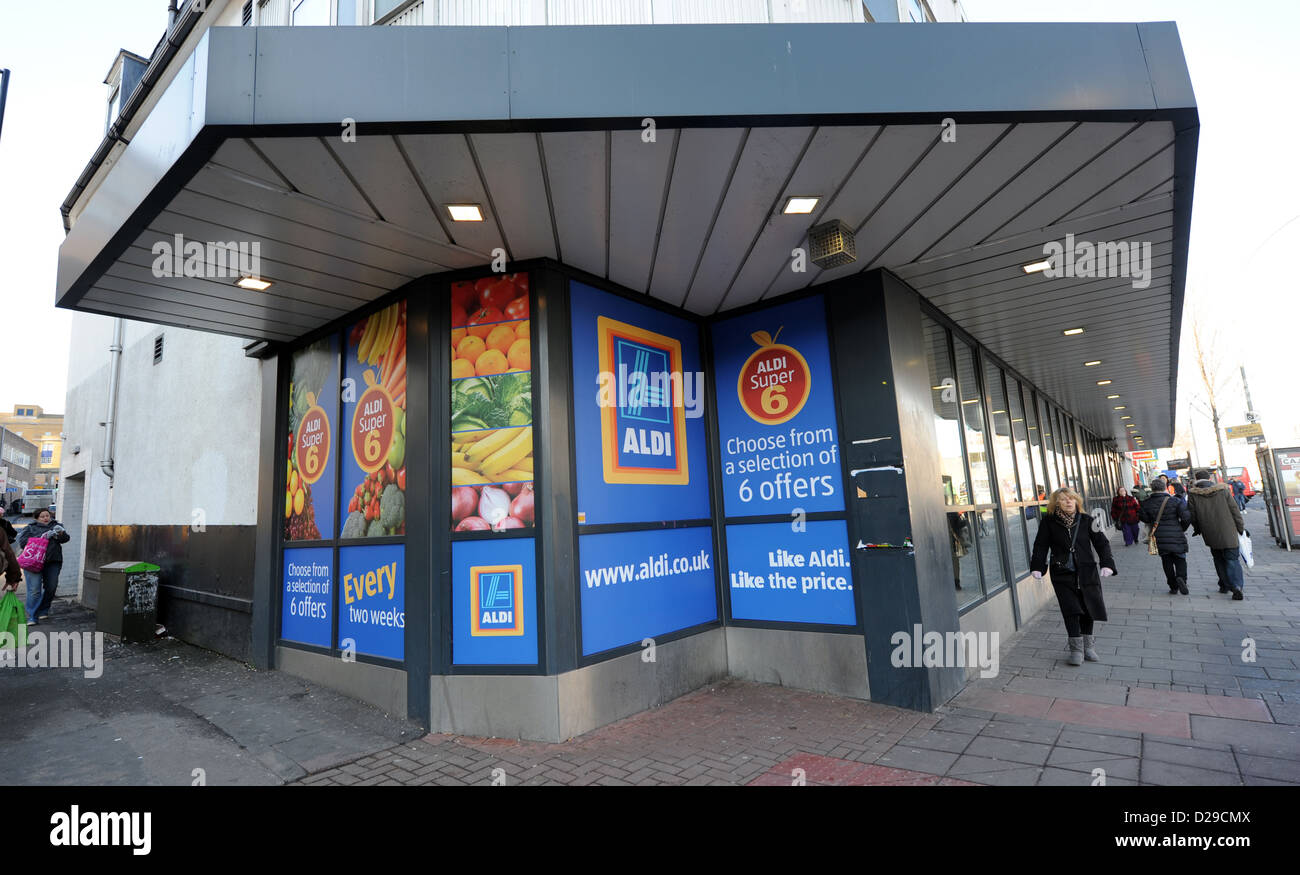 Aldi supermarket store in London Road Brighton UK Stock Photo Alamy