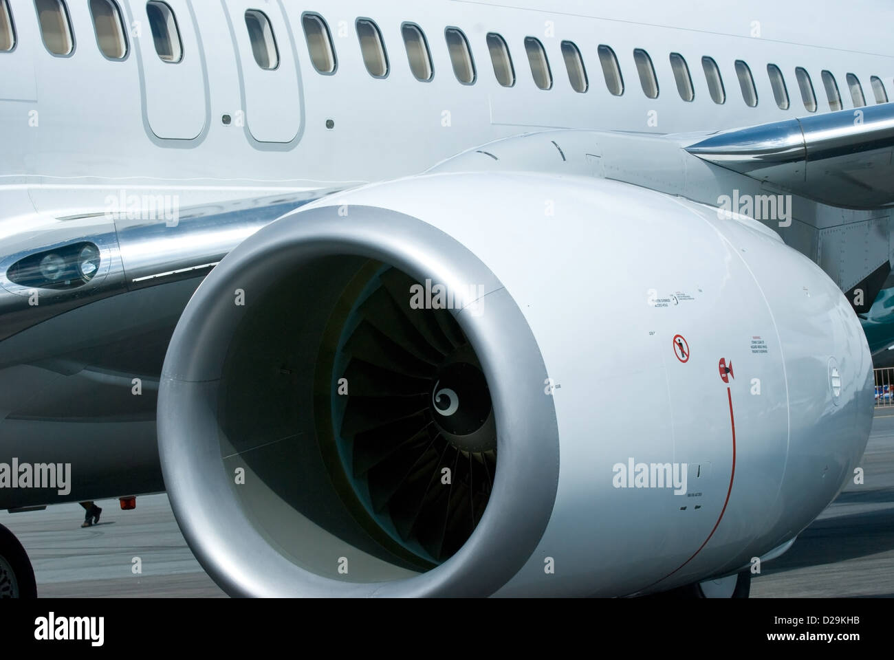 Airplane jet engine hi-res stock photography and images - Alamy