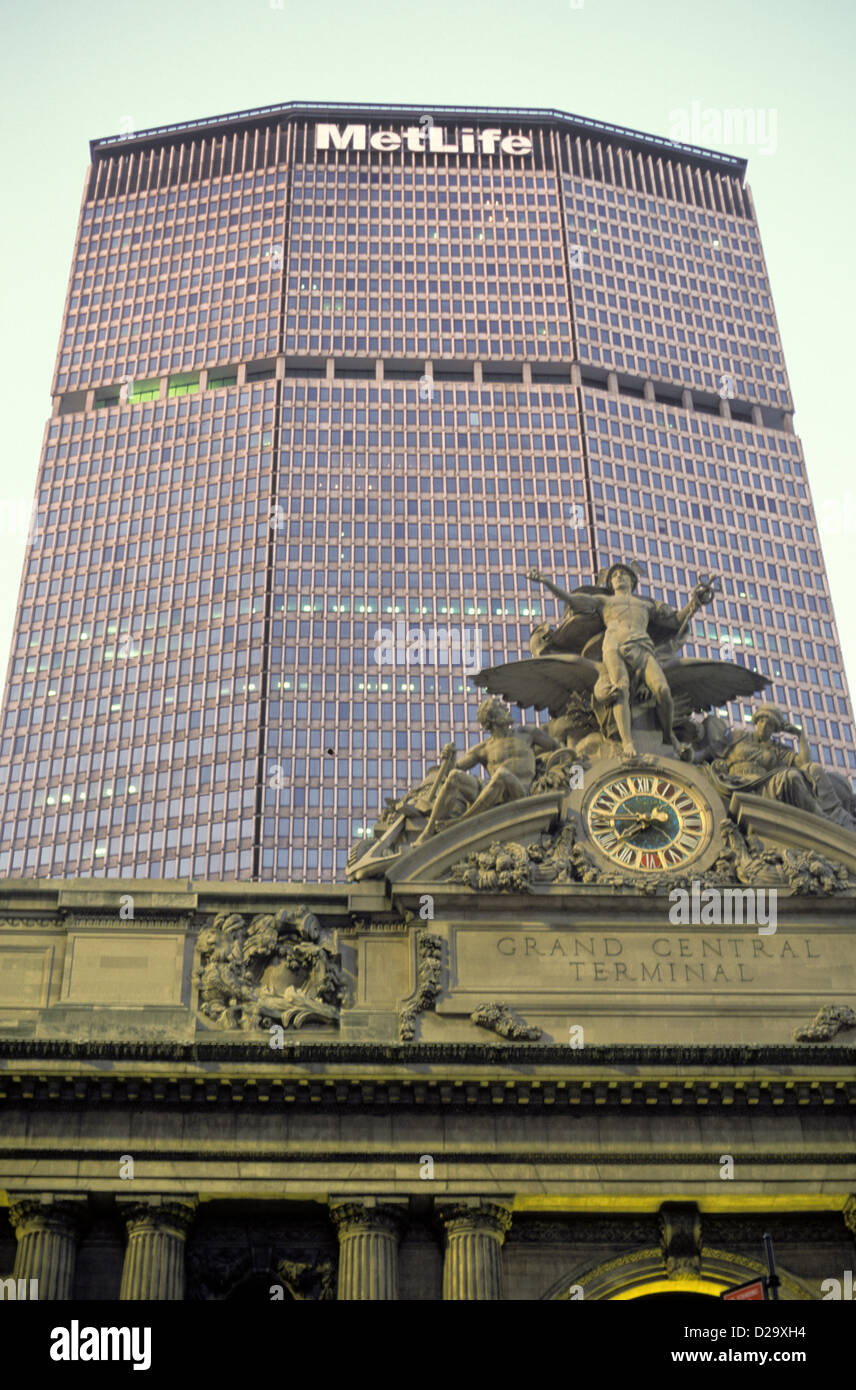 New York City. Exterior Of Grand Central Station With Met Life Building Behind Stock Photo