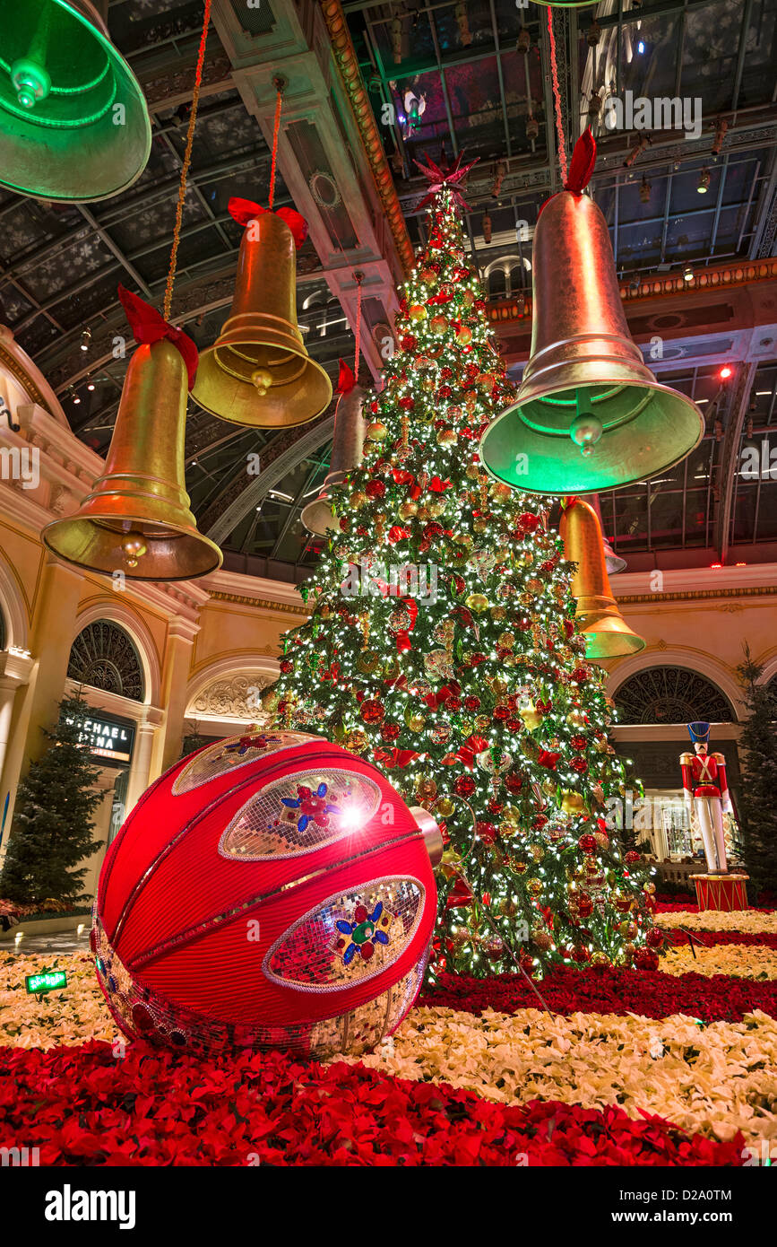 The bellagio at christmas hires stock photography and images Alamy