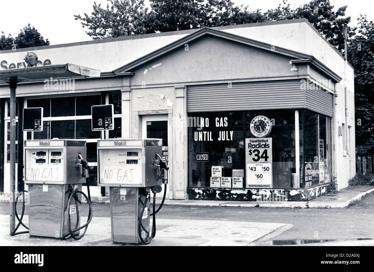Gas Station Out Of Gas, Summer 1979 Stock Photo Alamy
