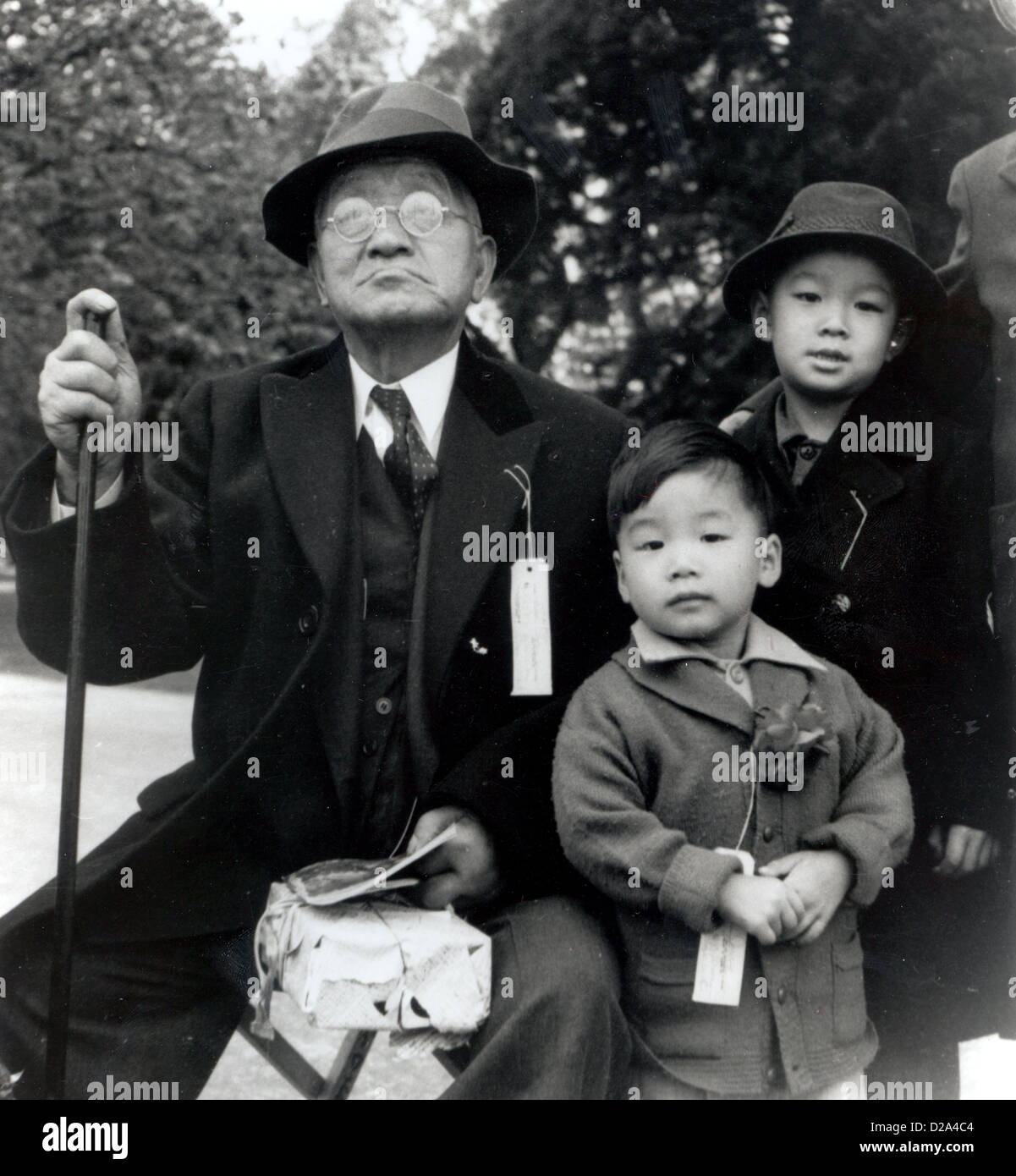 Hayward California Grandfather Grandchildren Japanese Ancestry Waiting Local Park For Arrival Evacuation Bus Which Will Take Stock Photo