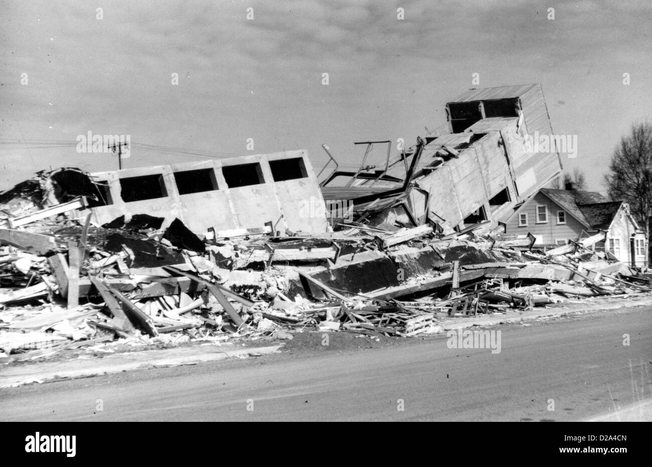 Alaska Earthquake March 27 1964 Seismic Shock Damage In Anchorage Four Seasons Apartment Building Which Was Under Construction Stock Photo