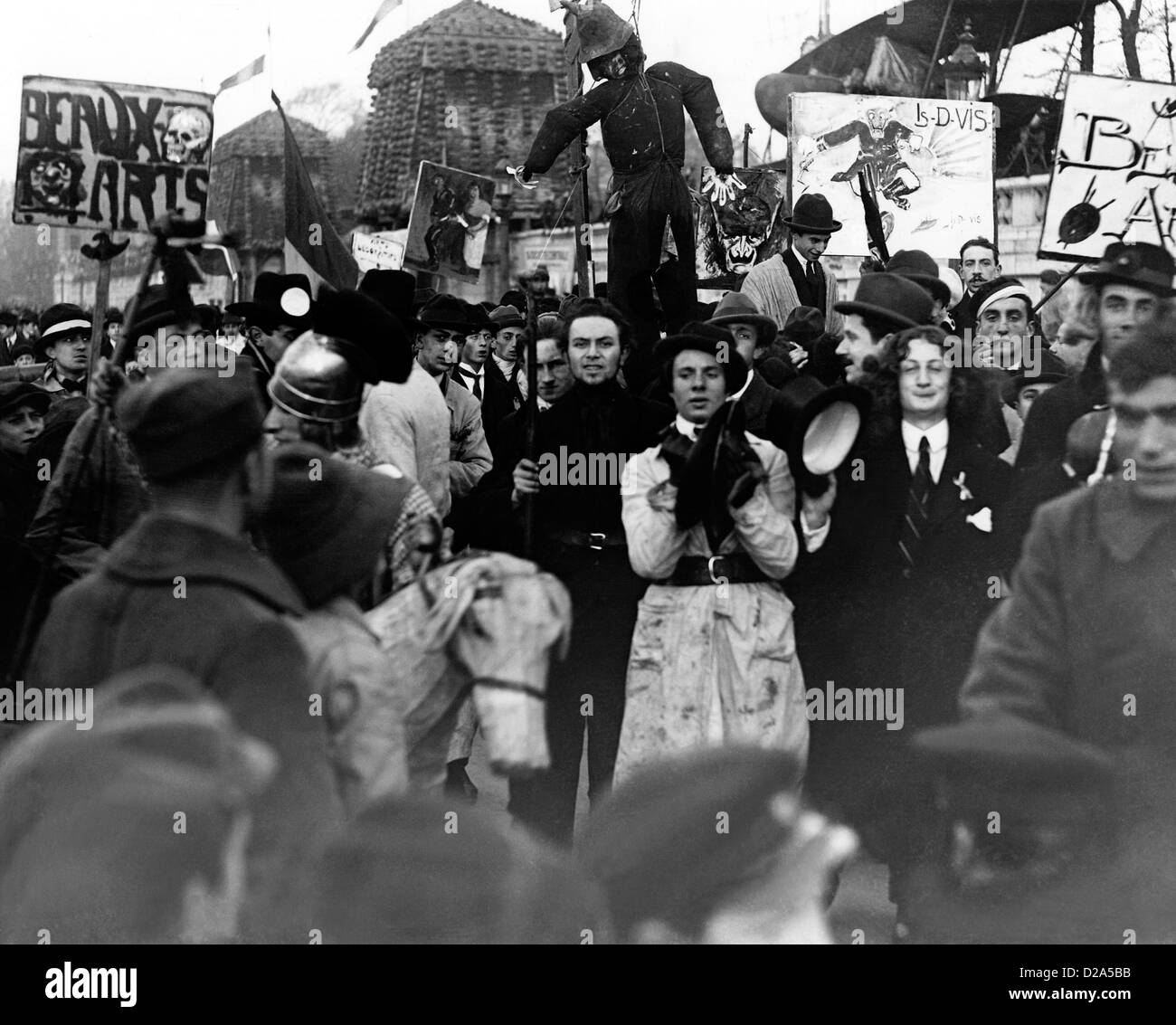 World War I. France, Paris. Victory Scene. Kaiser Hung In Effigy By Students, November 11, 1918 Stock Photo