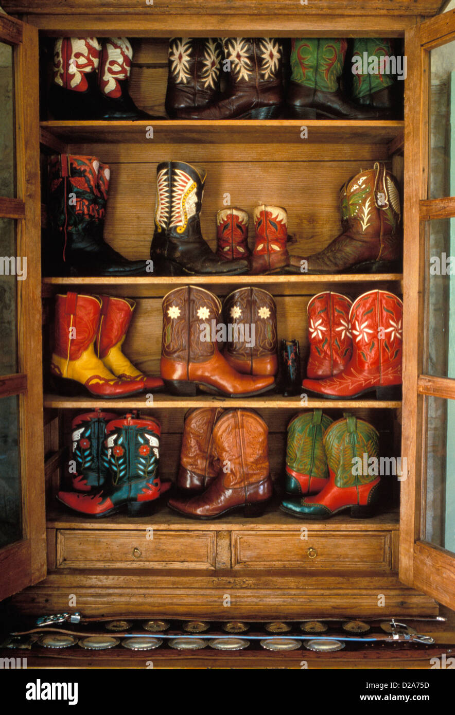 Portrait of cowboys hi-res stock photography and images - Alamy